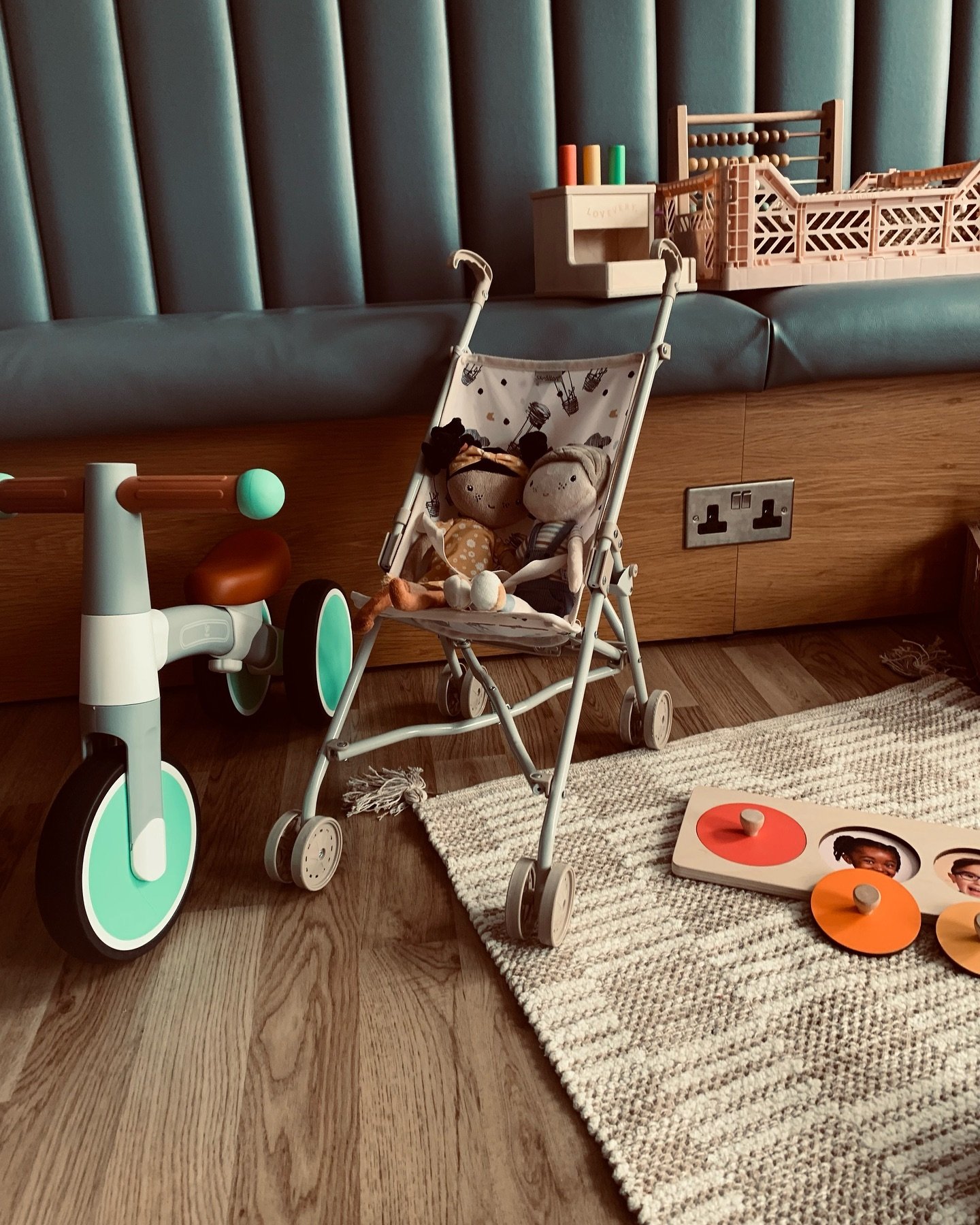 I just love all the toys we use at Eddie Bear Creative 🧸⁣
⁣
Full disclaimer though that my living room and every other room in my house is not full of these lovely imaginative toys, but we have to give a little right?! 🤣⁣
⁣
Packages available to hi