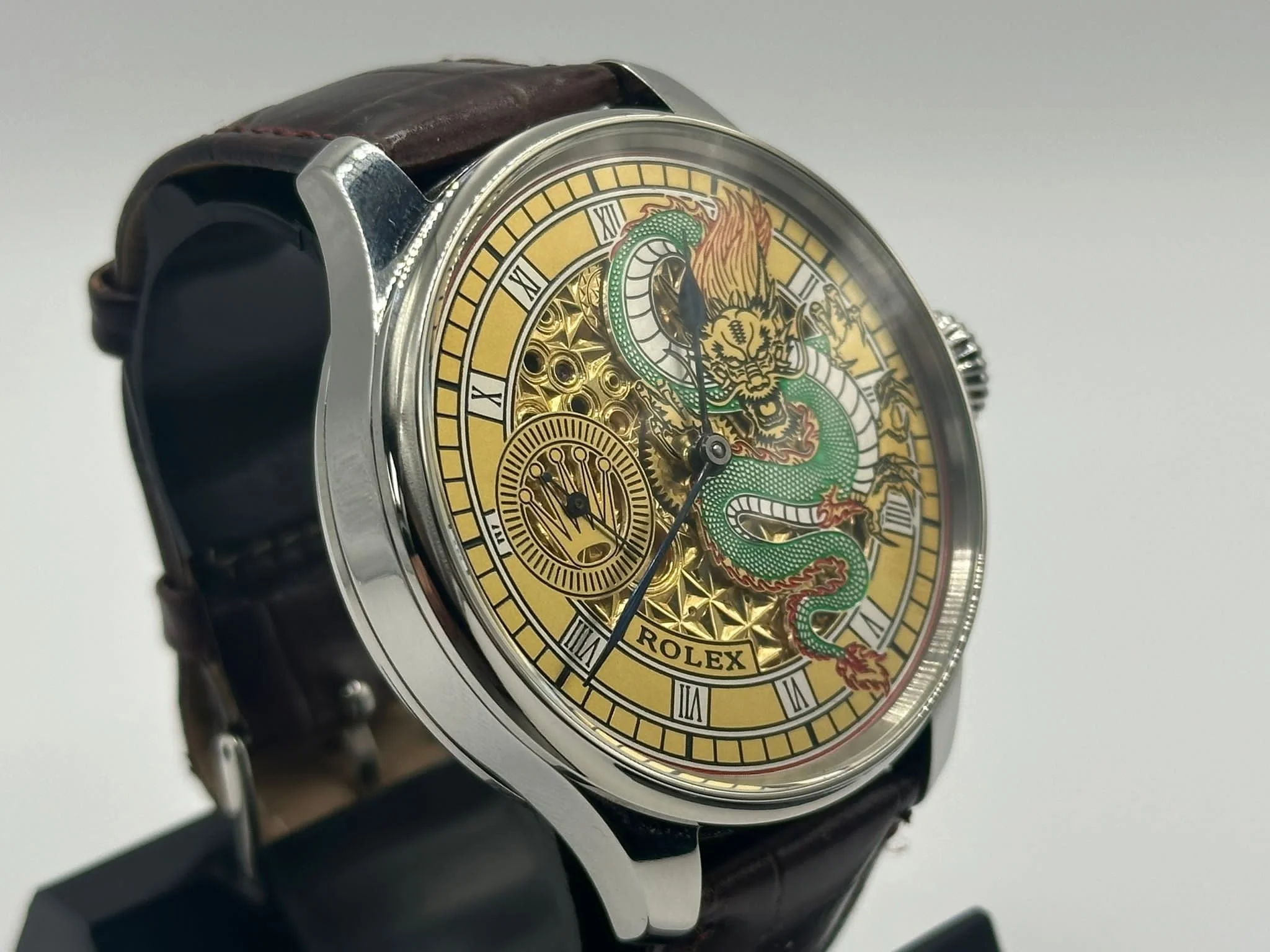 Stunning men's 1920's rolex lever movement wrist watch, beautiful dial.