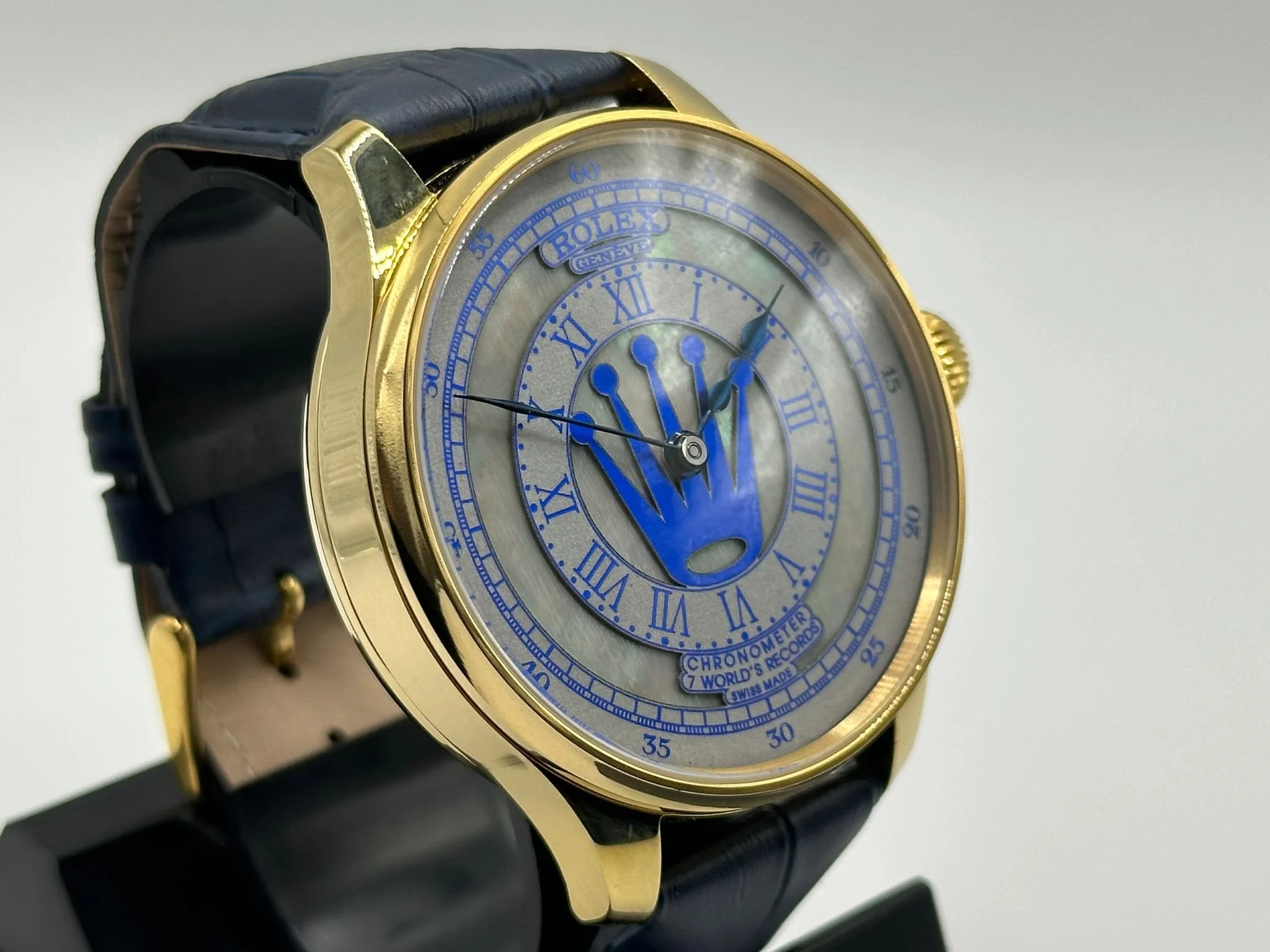 Superb men's 1920's Rolex lever wrist watch, with stunning dial.