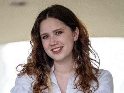 Headshot of Clara Corl