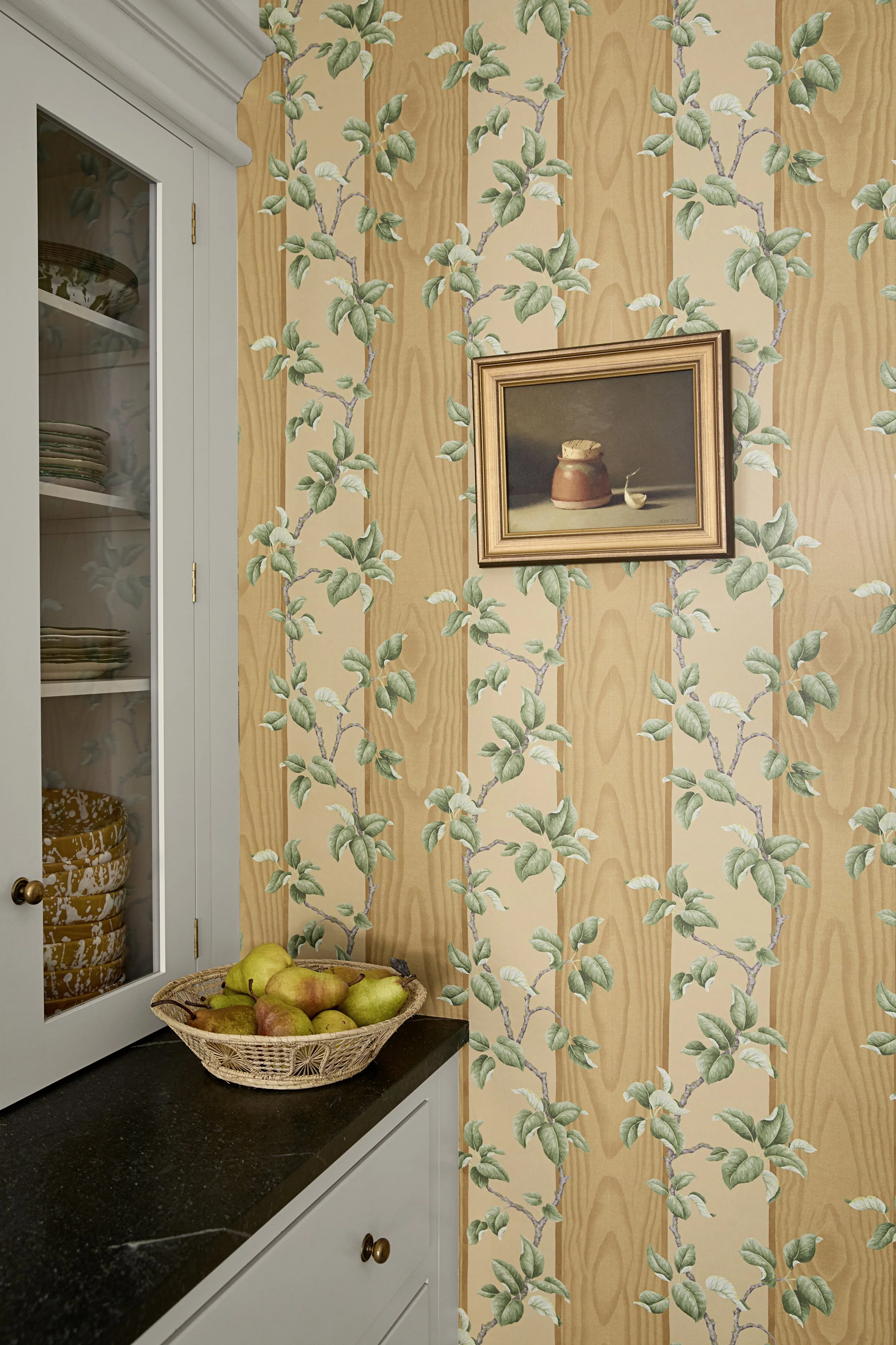145759_ROOMSET_Climbing_Branches_Gold_Plover_Kitchen_Cameo_02.jpg