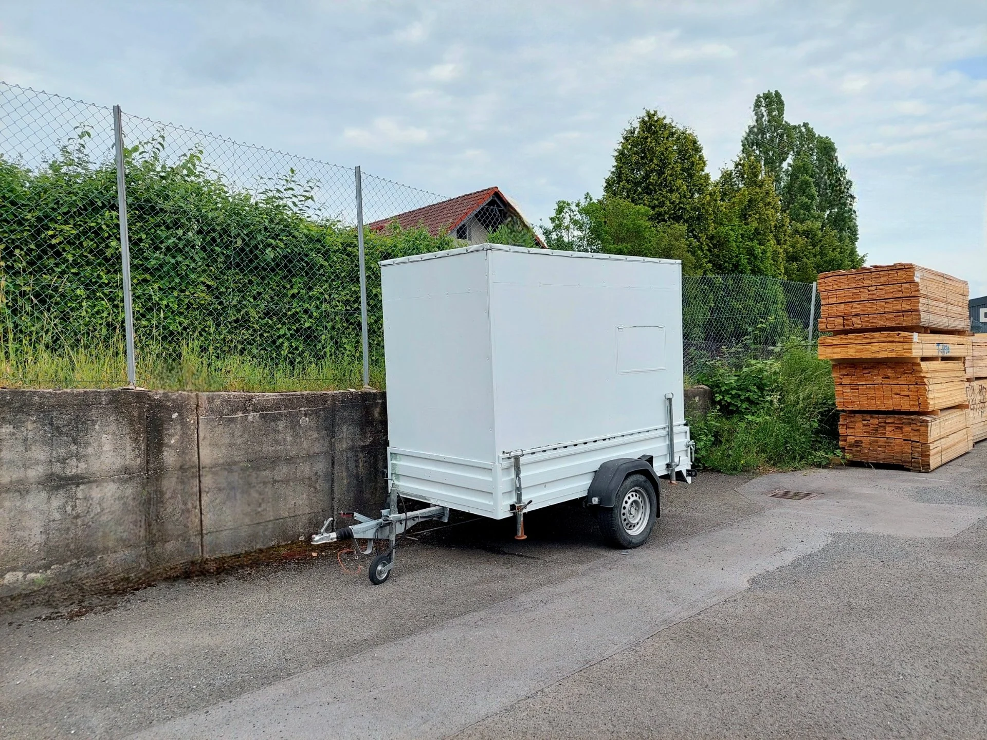 Anhängervermietung Arnsberg, Anhänger mieten in Arnsberg, Anhänger leihen, Umzugshilfe, Transportmittel