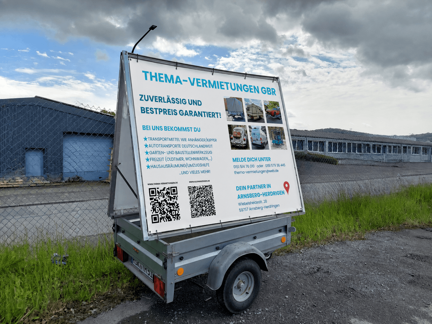 Werbeanhänger / Plakatanhänger in Arnsberg, Soest, Meschede mieten. Deine Werbung sichtbar für alle auf der Straße.
