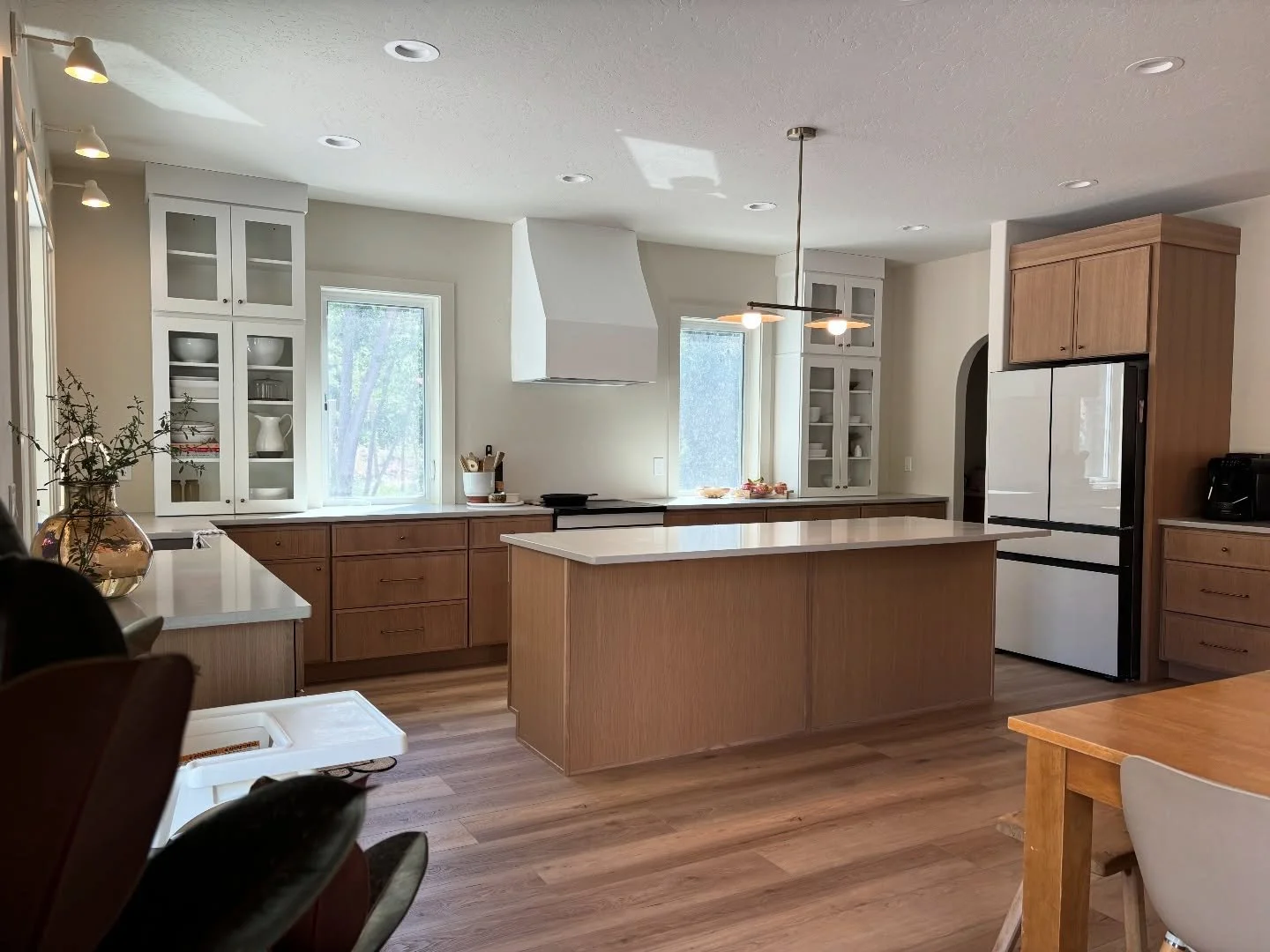 If this is not a clean Scandi take on a kitchen, we don&rsquo;t know what is. 

Grateful to our customers for sending us pictures after they made their new kitchens a part of home. Thanks you for letting us be a part of it. 

#newkitchen #minimalisti
