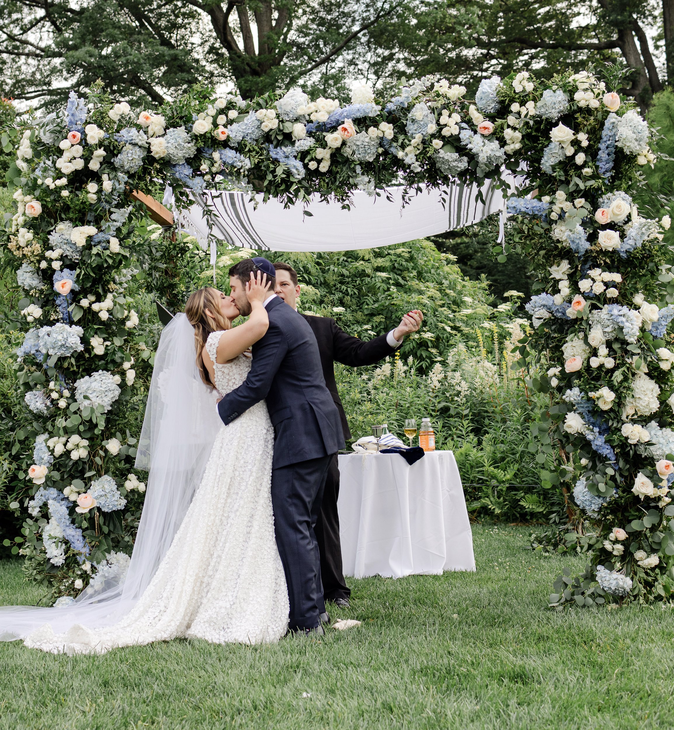 Brooklyn Botanical Garden. Timeless wedding photography.Editorial-style photos