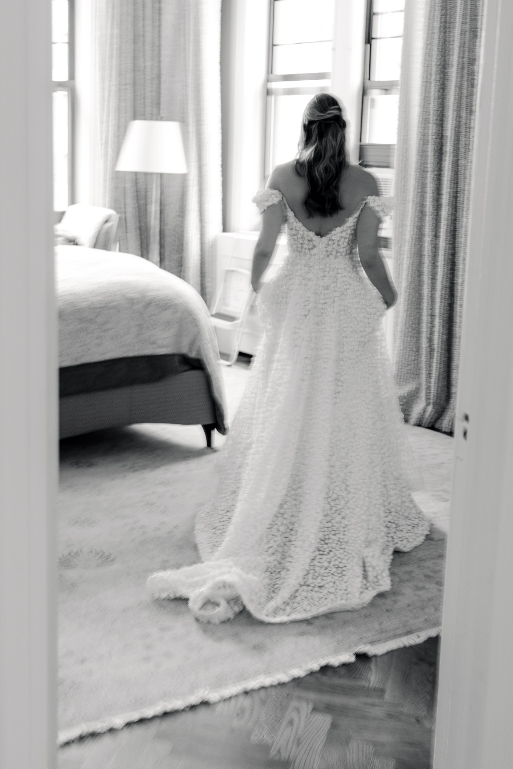Brooklyn Botanical Garden. Timeless wedding photography.Editorial-style photos