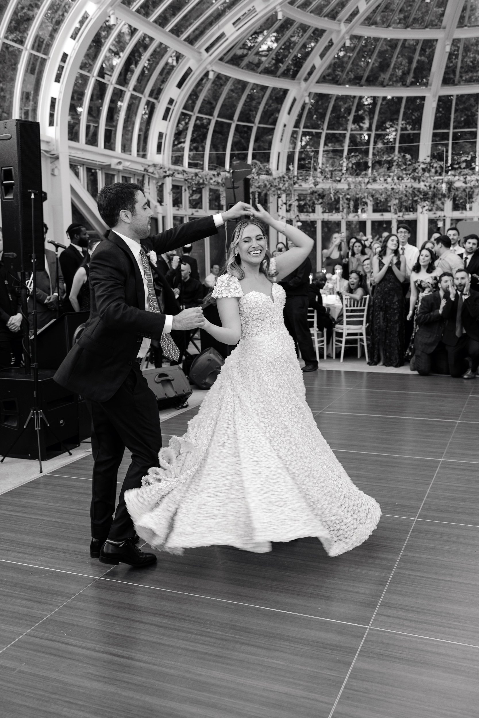 Brooklyn Botanical Garden. Timeless -Editorial-style wedding photos