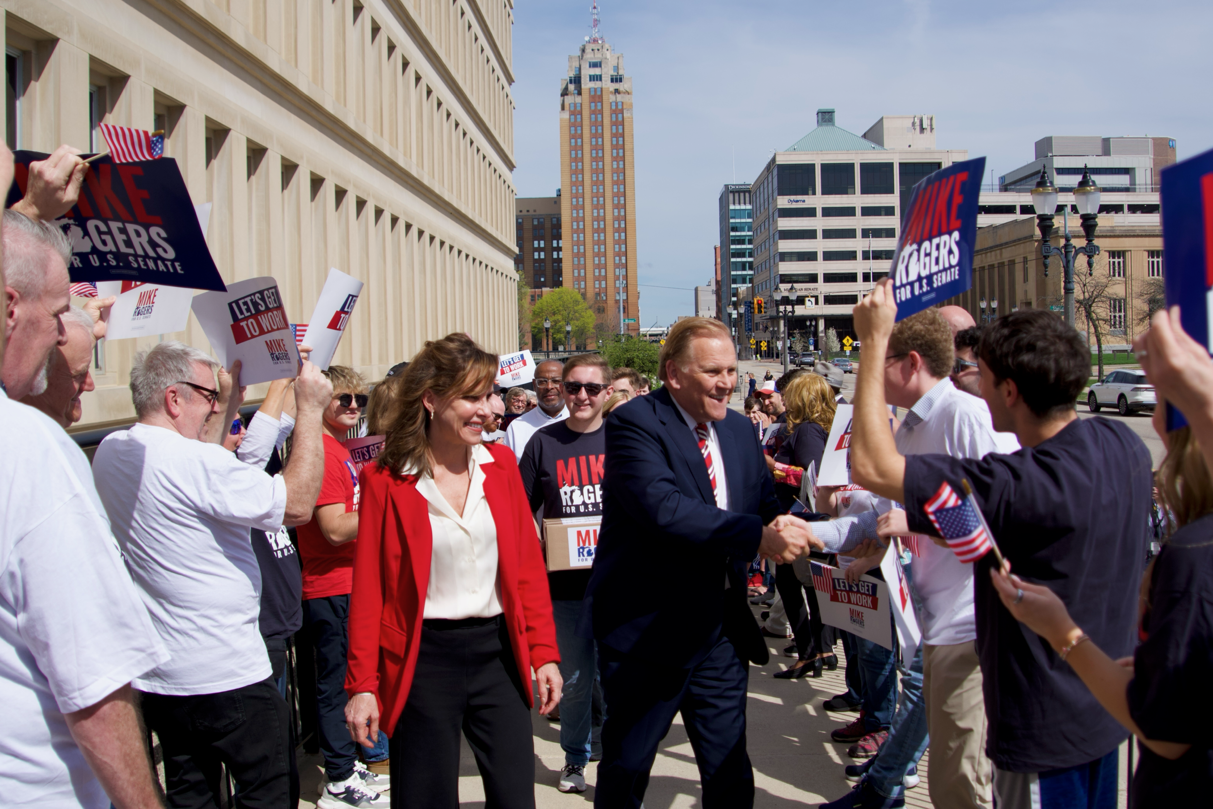 ROGERS FILES 30,000 PETITION SIGNATURES, SHOWCASES GRASSROOTS MOMENTUM