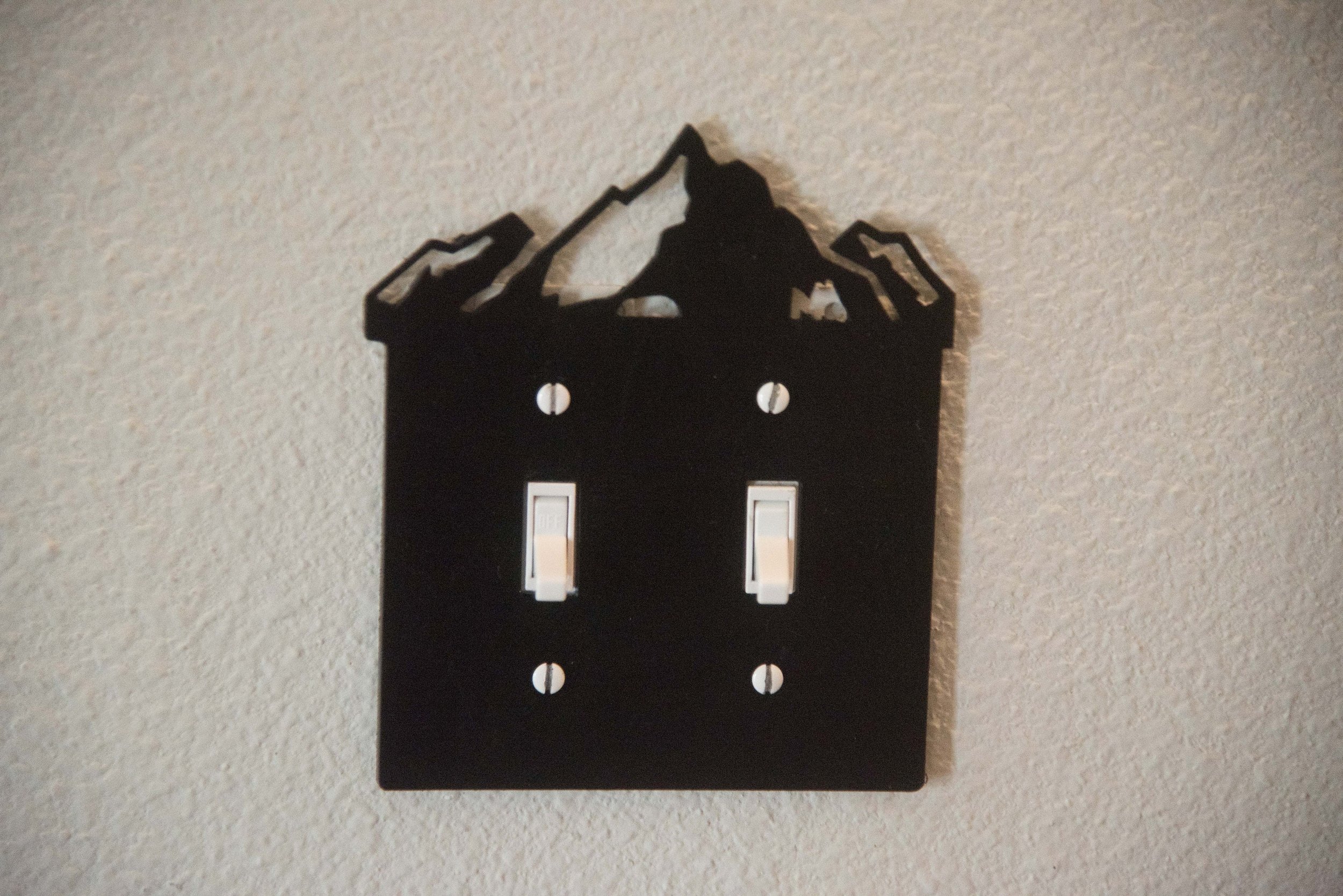 https://i.etsystatic.com/17996244/r/il/6804e3/5979445501/il_fullxfull.5979445501_jcea.jpg