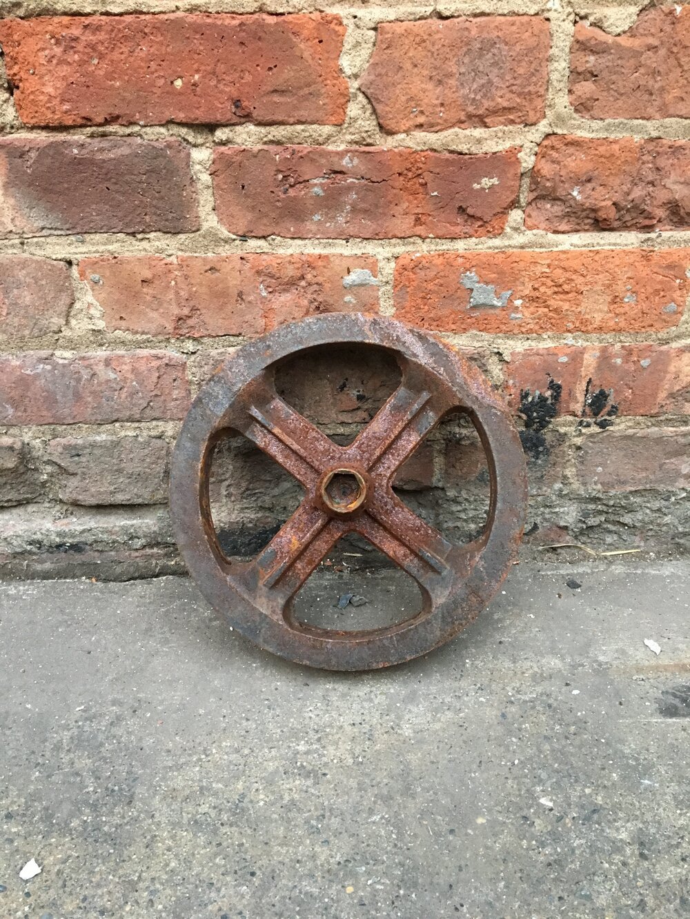 OS014 Rusted Gear Wheel