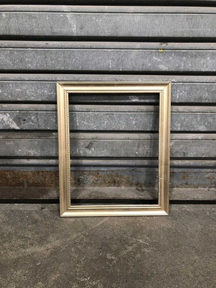 DF081 Gold Frame