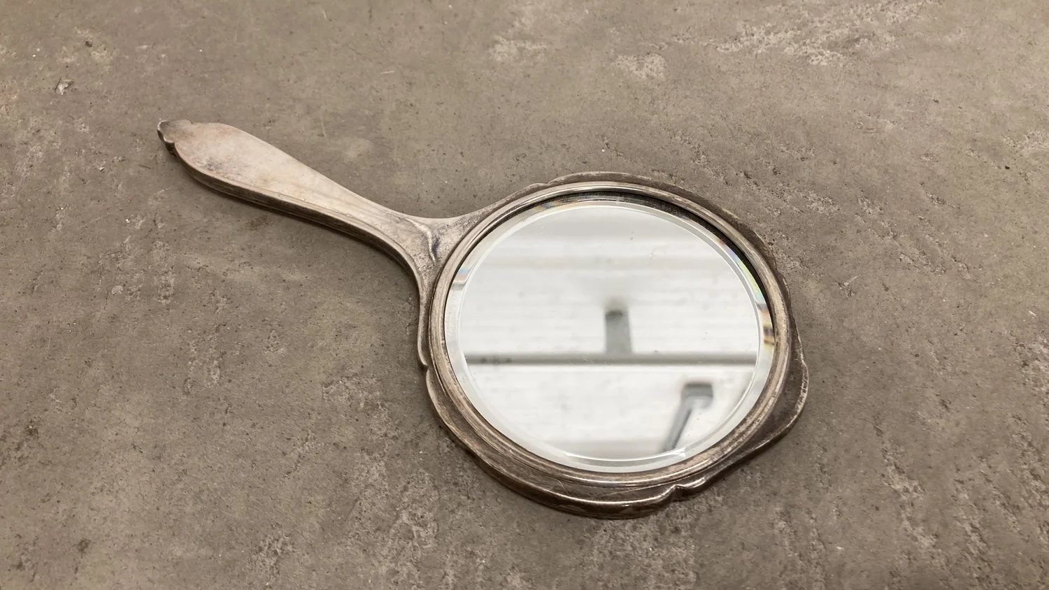 DM046 Vintage Silver Hand Mirror — Primate Props, image size:1500x844