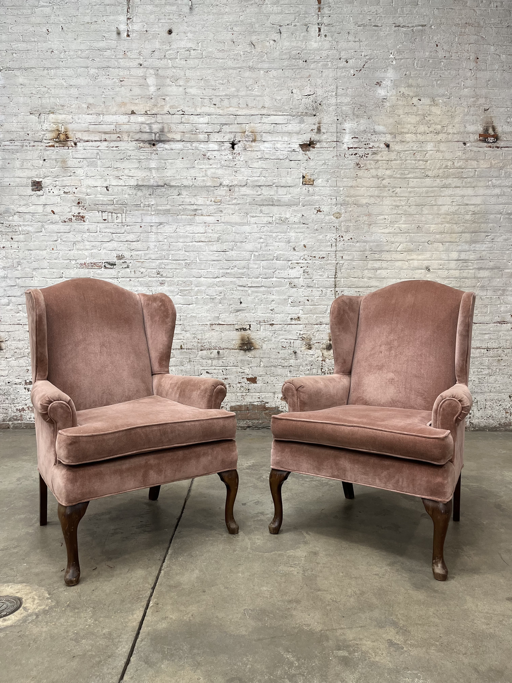 FC261 Vintage Blush Pink Velvet Wingback Chair — Primate Props