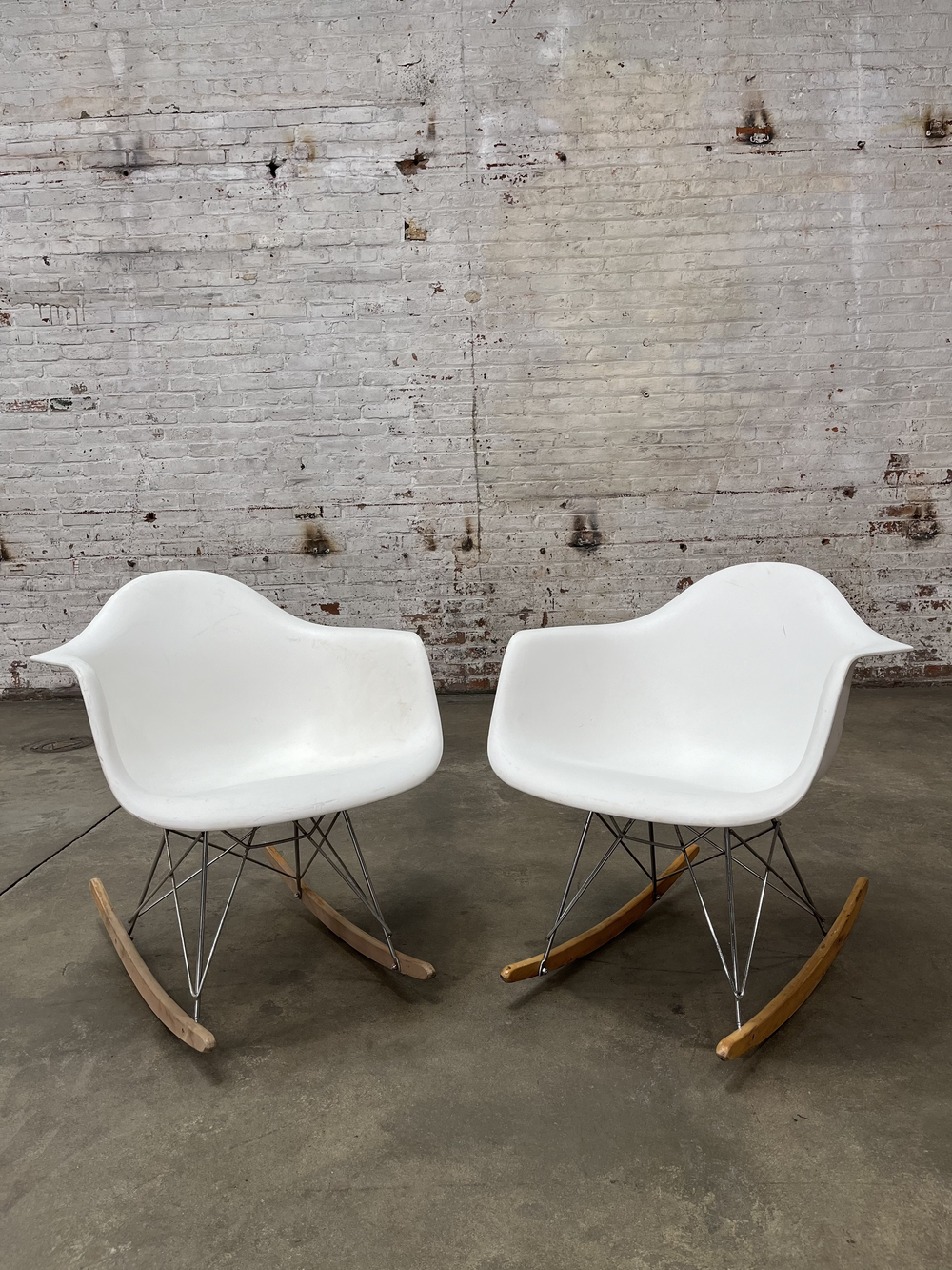 FC262 Classic White Eames Style Rocking Chair — Primate Props
