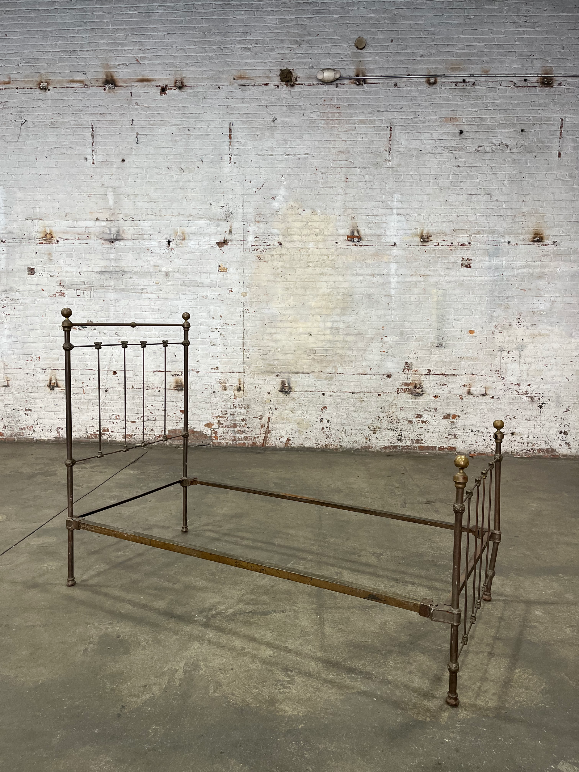 FB002-PS Vintage Metal Bed Frame