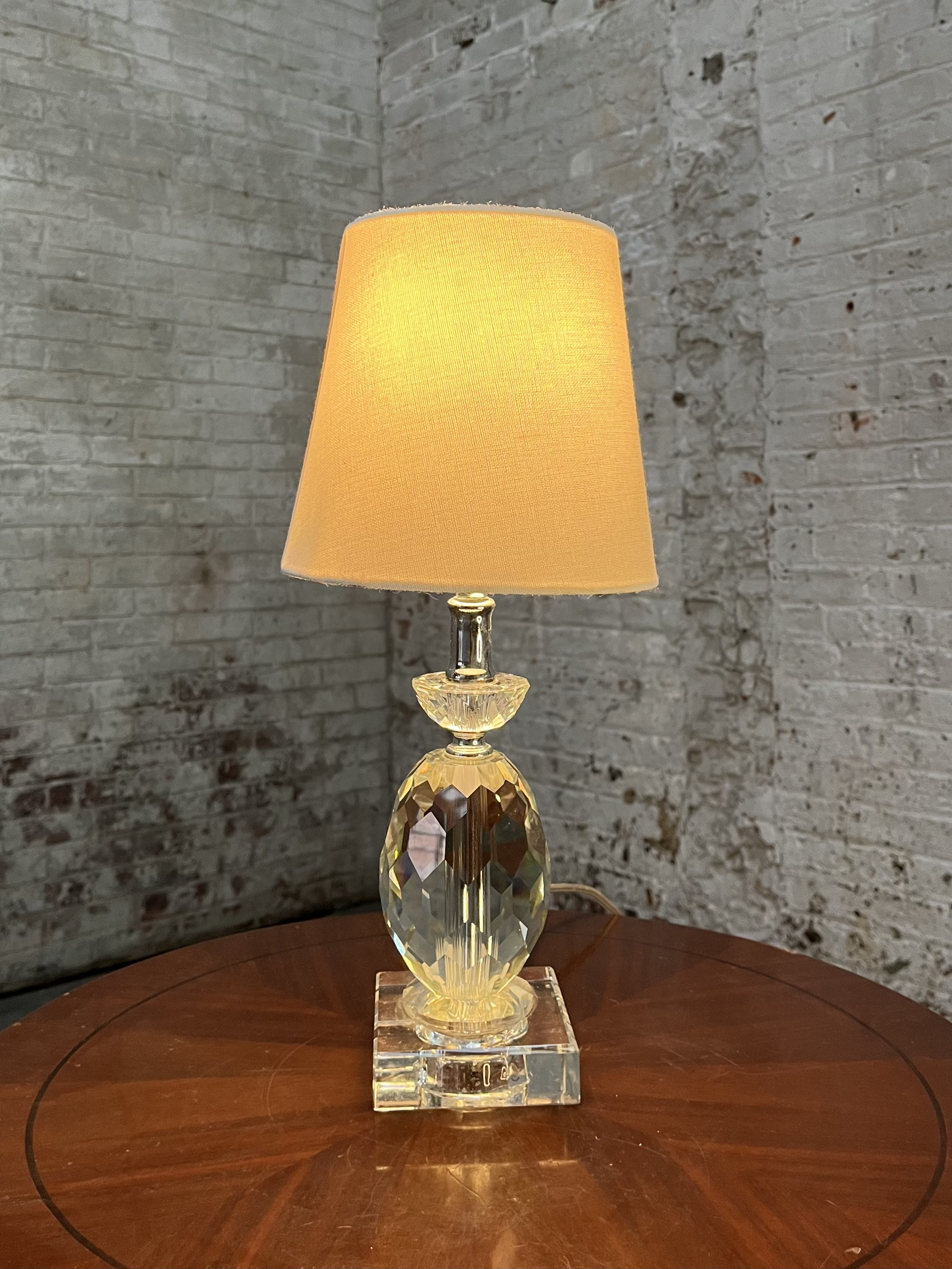 DL017 Crystal Table Lamp