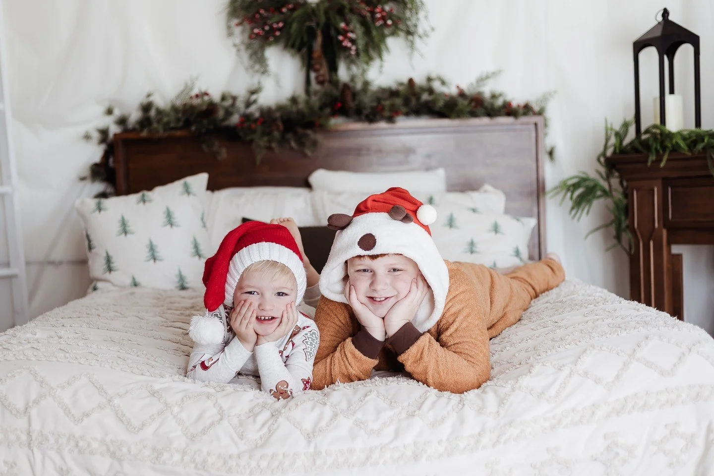 The Cline boys' Christmas jammie session. &lt;3

#ChristmasJammies #ChristmasJammieMinis #ABQChristmas #ABQPhotography #AlbuquerquePhotographer #BloomingImages #NMPhotographer #HolidayMinis #ChristmasMiniSessions #ChristmasPhotos #ABQFamilyPhotos #Fa