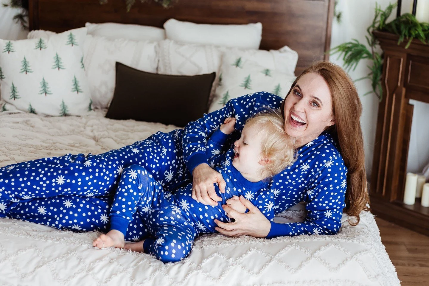 Everest and his mama. &lt;3

#ChristmasJammies #ChristmasJammieMinis #ABQChristmas #ABQPhotography #AlbuquerquePhotographer #BloomingImages #NMPhotographer #HolidayMinis #ChristmasMiniSessions #ChristmasPhotos #ABQFamilyPhotos #FamilyPhotographerNM #