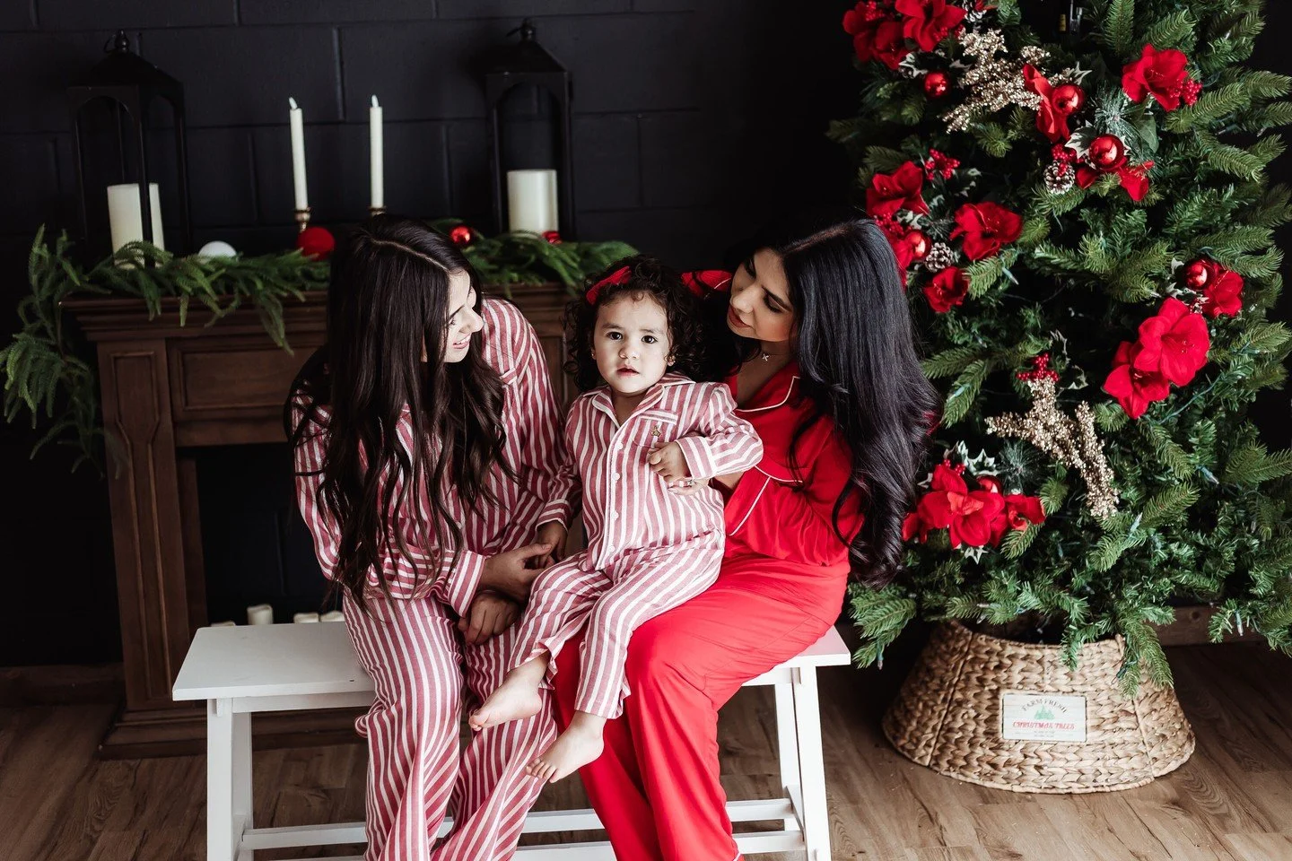 So glad I got to photograph Karen and her family before the moved back to Texas! 
.
.
.
.
.
.
#Albuquerque #ABQ #ABQNM #AlbuquerqueNM #NewMexico #NewMexicoTrue #Burque #ShopLocalABQ #SupportLocalABQ #ABQSmallBusiness #ABQLocal #ABQHolidays #Albuquerq