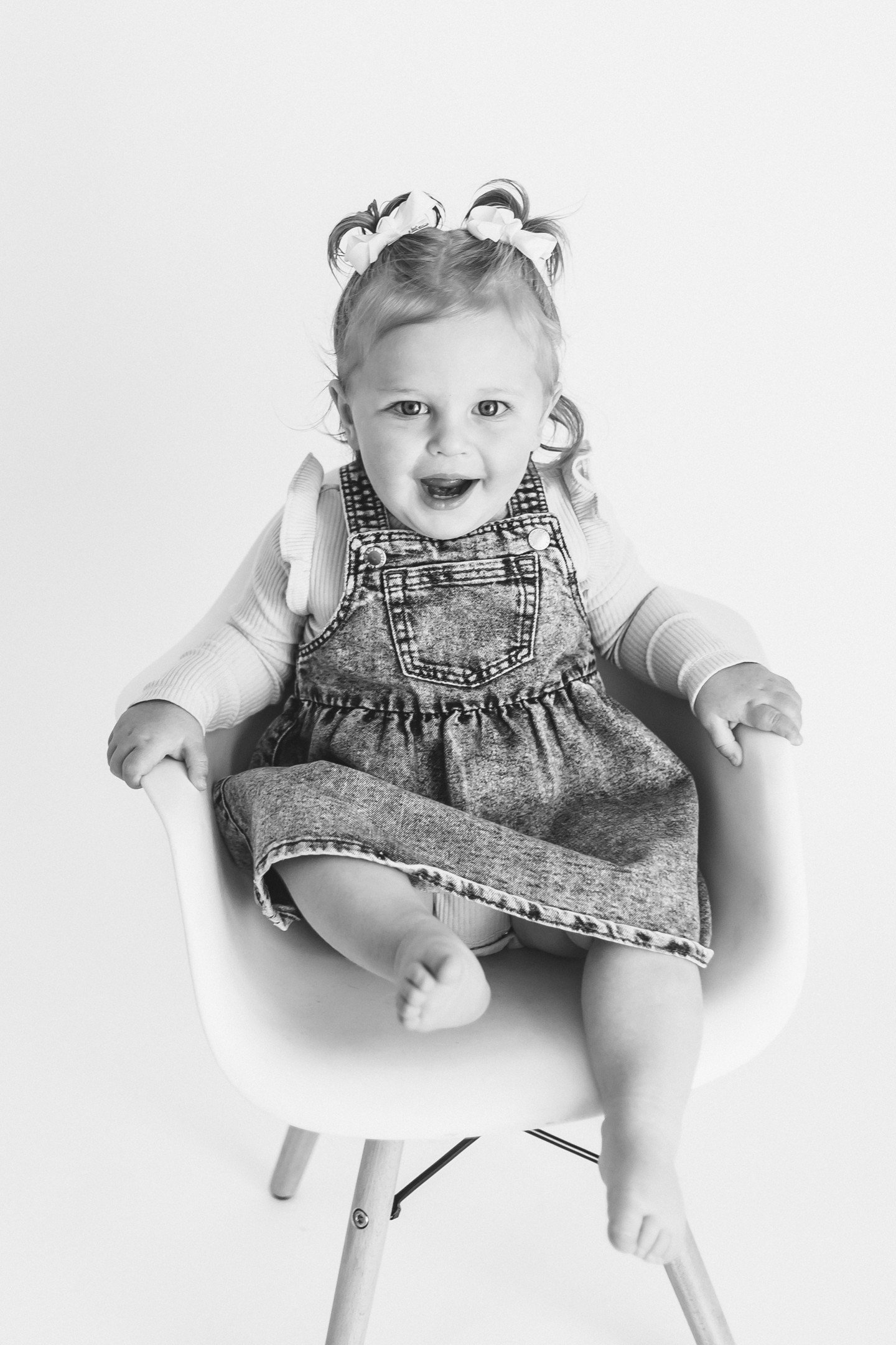 Kids' personality sessions are a favorite! My next date for these is April 11th! Book through the link in my bio. Baby Shea.