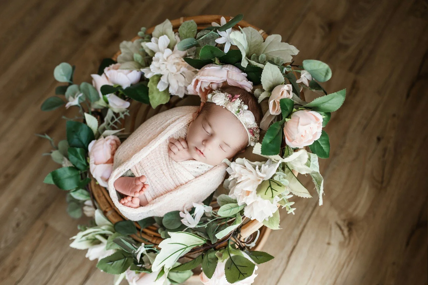 Being a newborn photographer in Albuquerque is such a joy! 

Every session is unique for each baby. The colors and setups are all very different. I fully customize each session according to the colors picked by the family.
.
.
.
.
.
#abqnewbornphotog