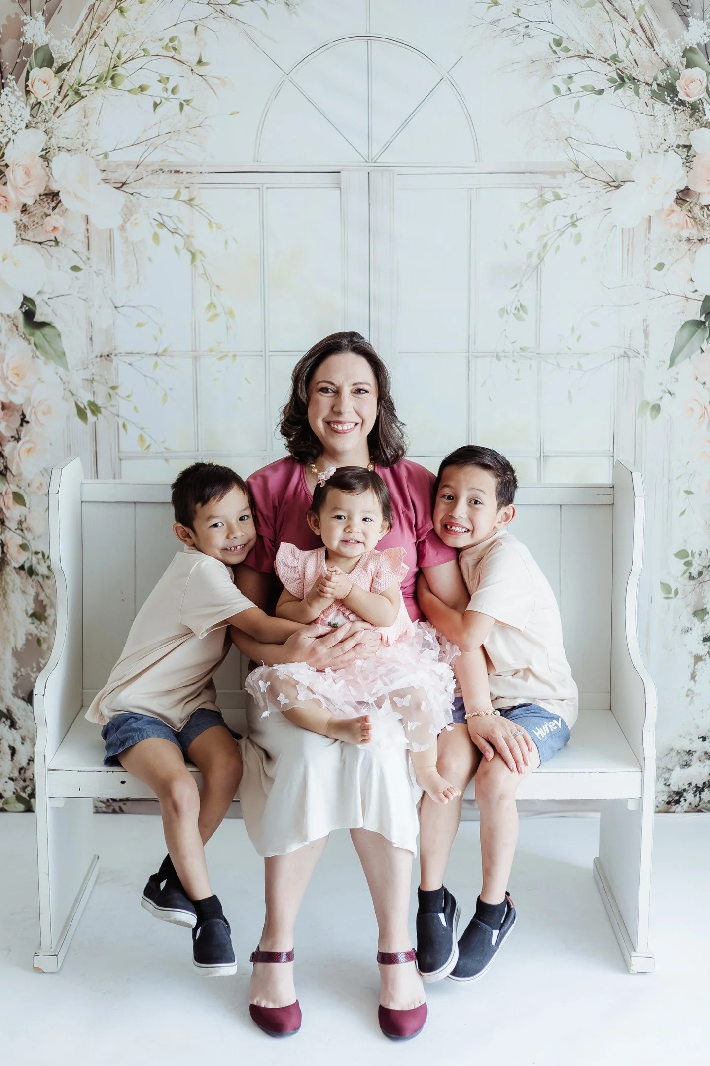 Gorgeous Mother's Day images of the Montoya Family.