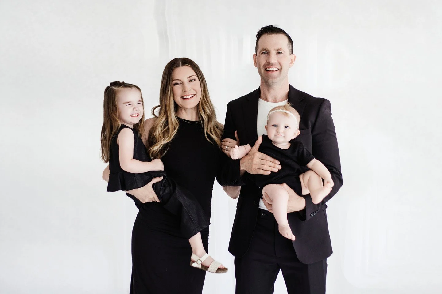 This family came into the studio for some more formal portraits, and I love how they turned out! 
.
.
.
.
#albuquerquenewmexico #albuquerquephotographer #albuquerquefamilyphotography #albuquerquefamilyphotographer #rioranchofamilyphotographer #rioran