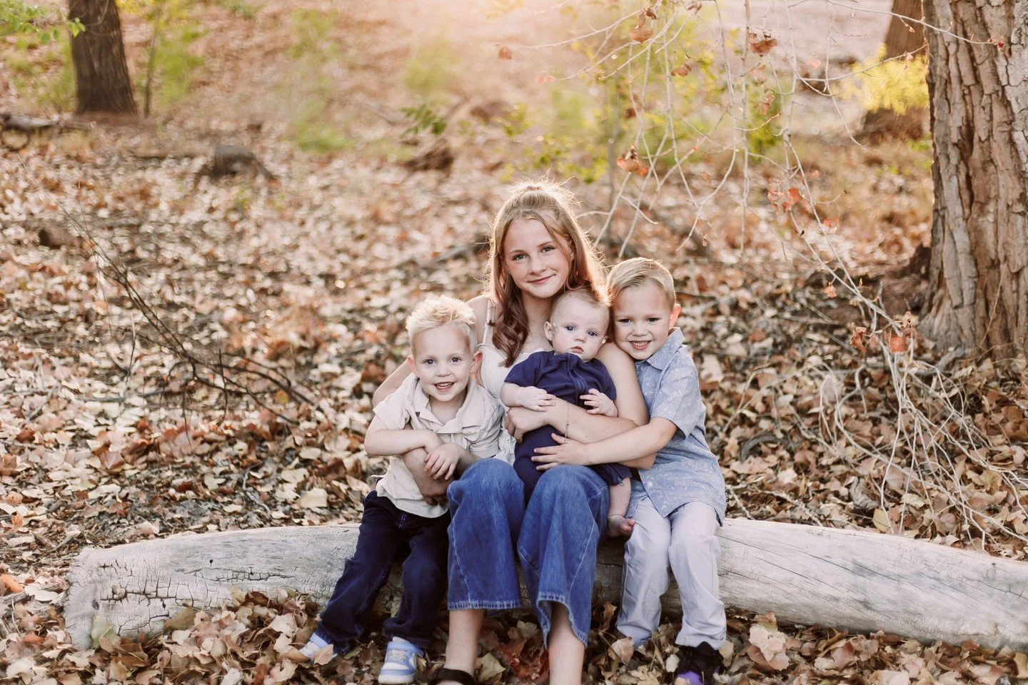.
.
.
.
#albuquerquenewmexico #albuquerquephotographer #albuquerquefamilyphotography #albuquerquefamilyphotographer #rioranchofamilyphotographer #rioranchofamilyphotography #santafefamilyphotographer #santafefamilyphotography #familyphotography #abqf