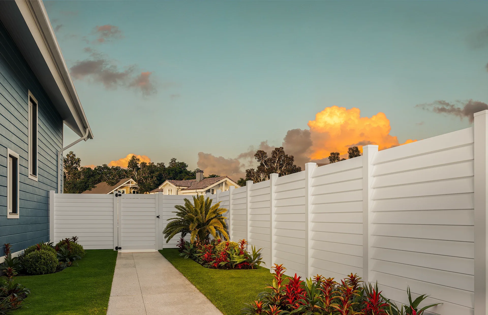Seaside-LouveredSemiPrivacy-Standard-White.webp
