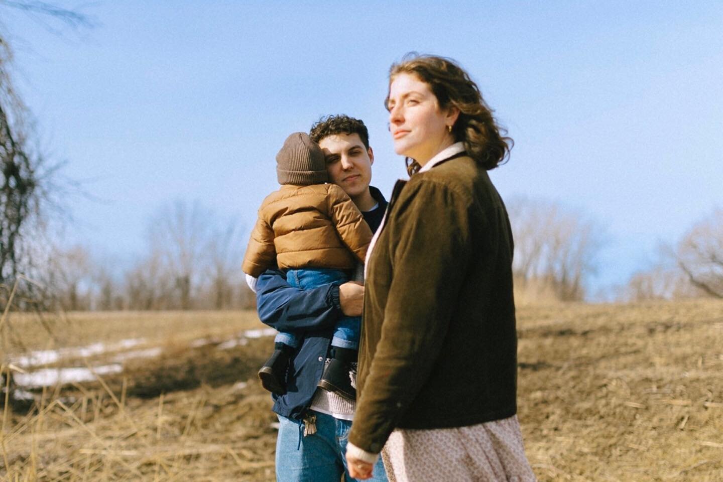 Outdoor spring sessions has begun! 
Capturing this cute family has been so inspiring, thank you for your trust @naomiejoy.photography 
#montrealphotographer #familyphotography #weddingphotographer #outdoorphotography #familysession #capturemoments #c