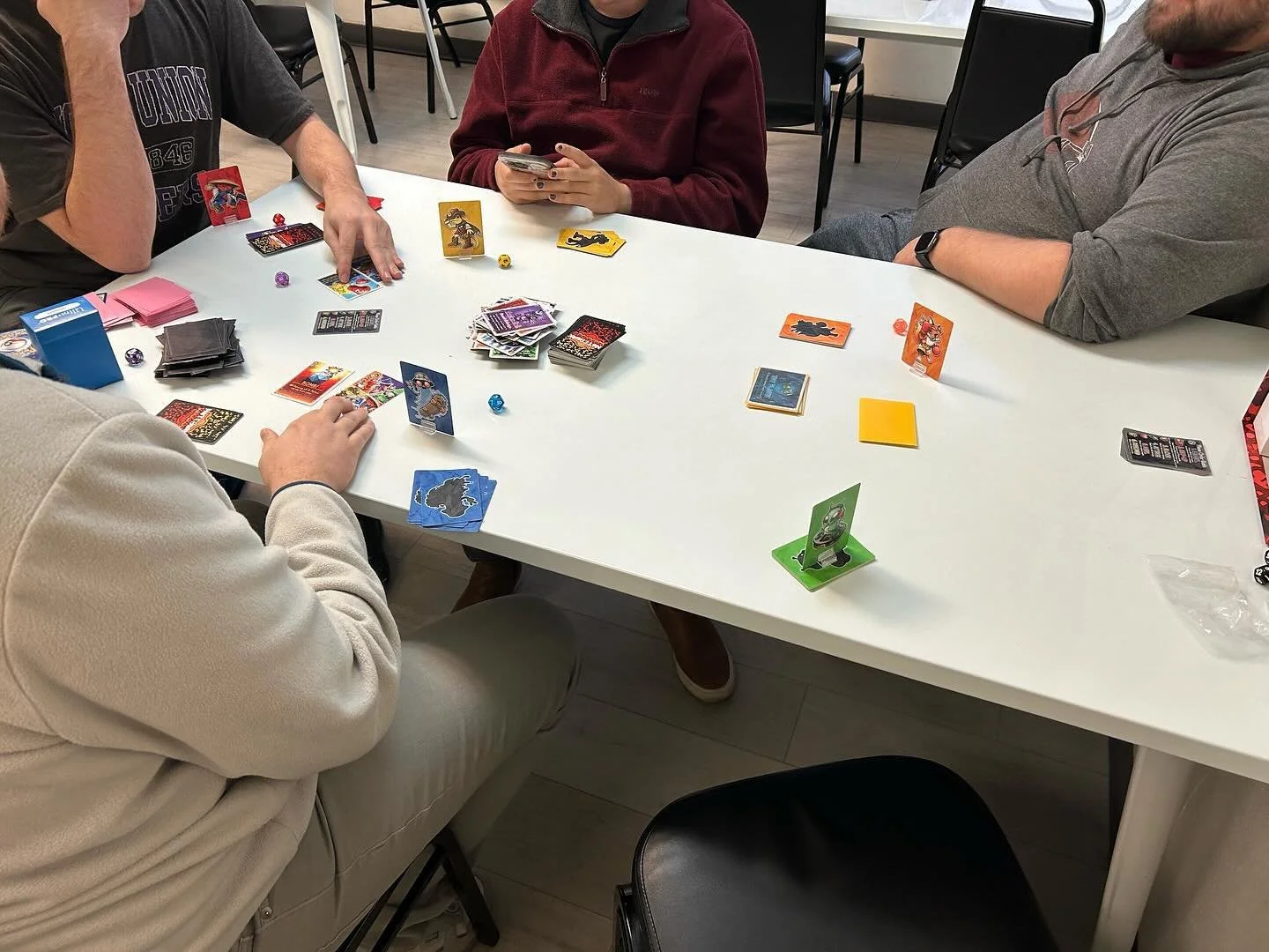 You know we had to squeeze a quick game of #notebookknockout in before league night at Full Grip Games in Akron OH ⚔️🛡️❤️