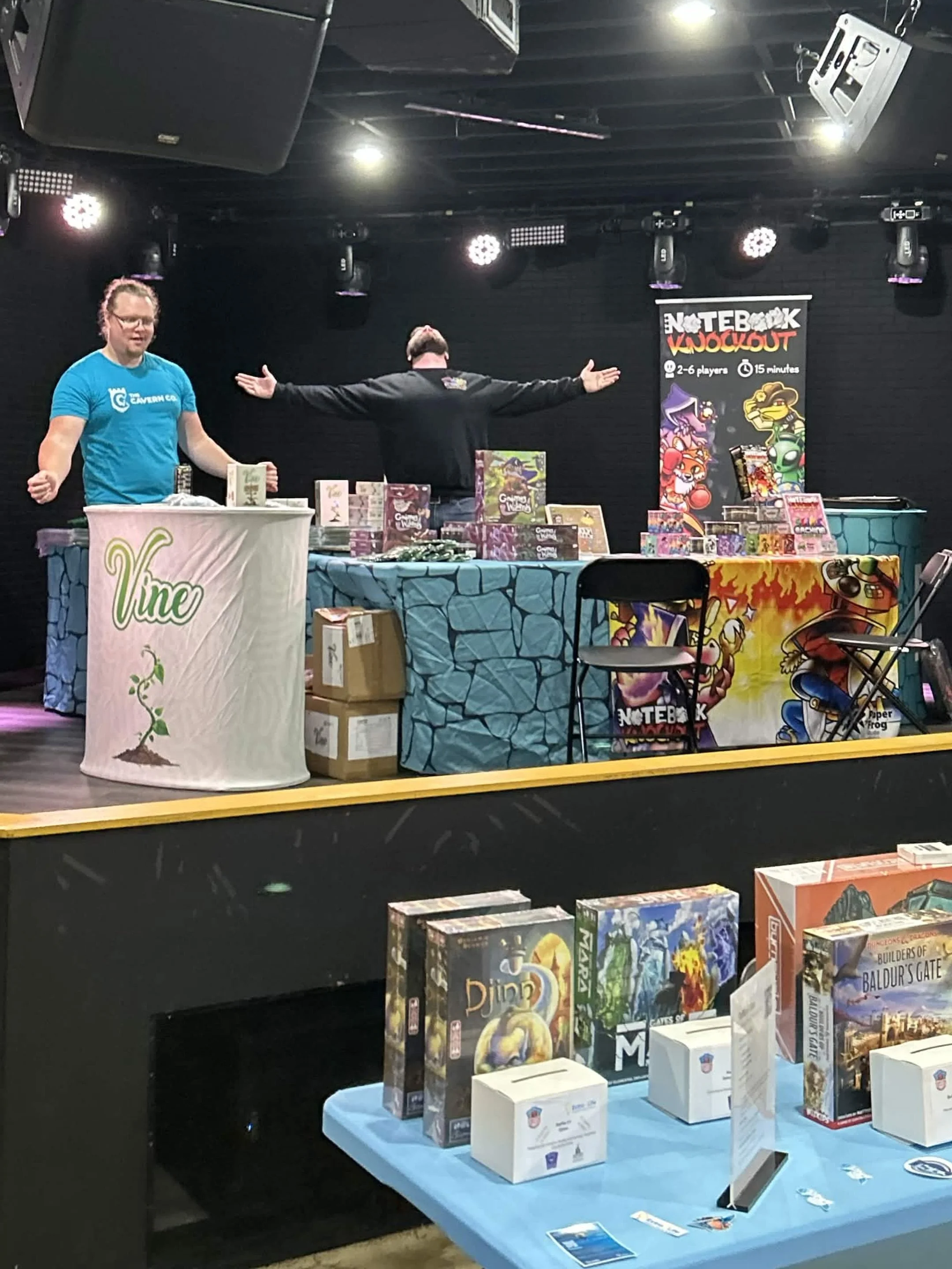 What a great way to end the week at the 2nd annual @cantontabletop charity game sale at @theauricleoh in Canton, OH! We had a blast up on stage with Notebook Knockout and the great games from @cavernwire