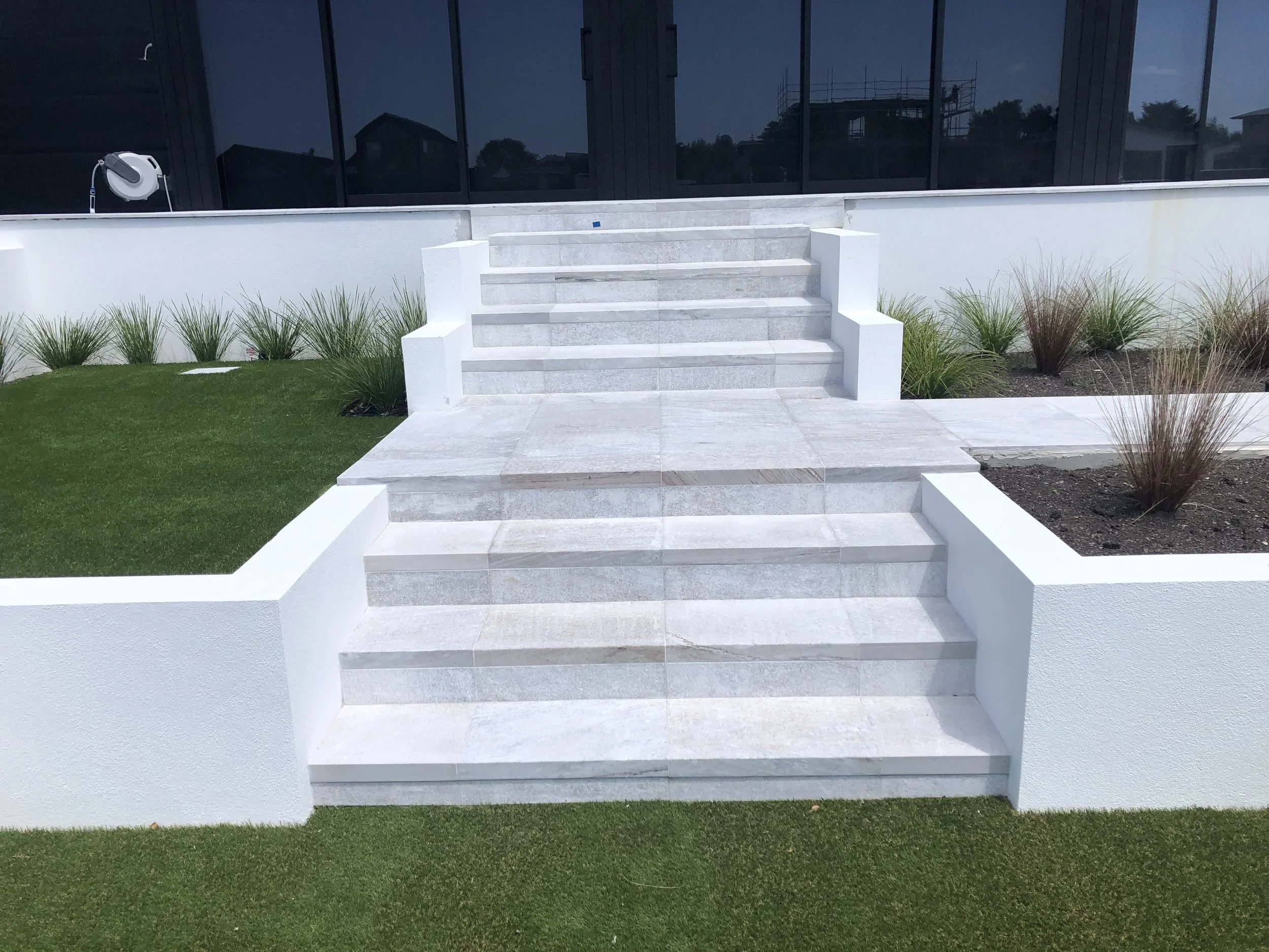 White Quartzite 600 x 350mm Dropface and Paving (Copy) (Copy) (Copy) (Copy)