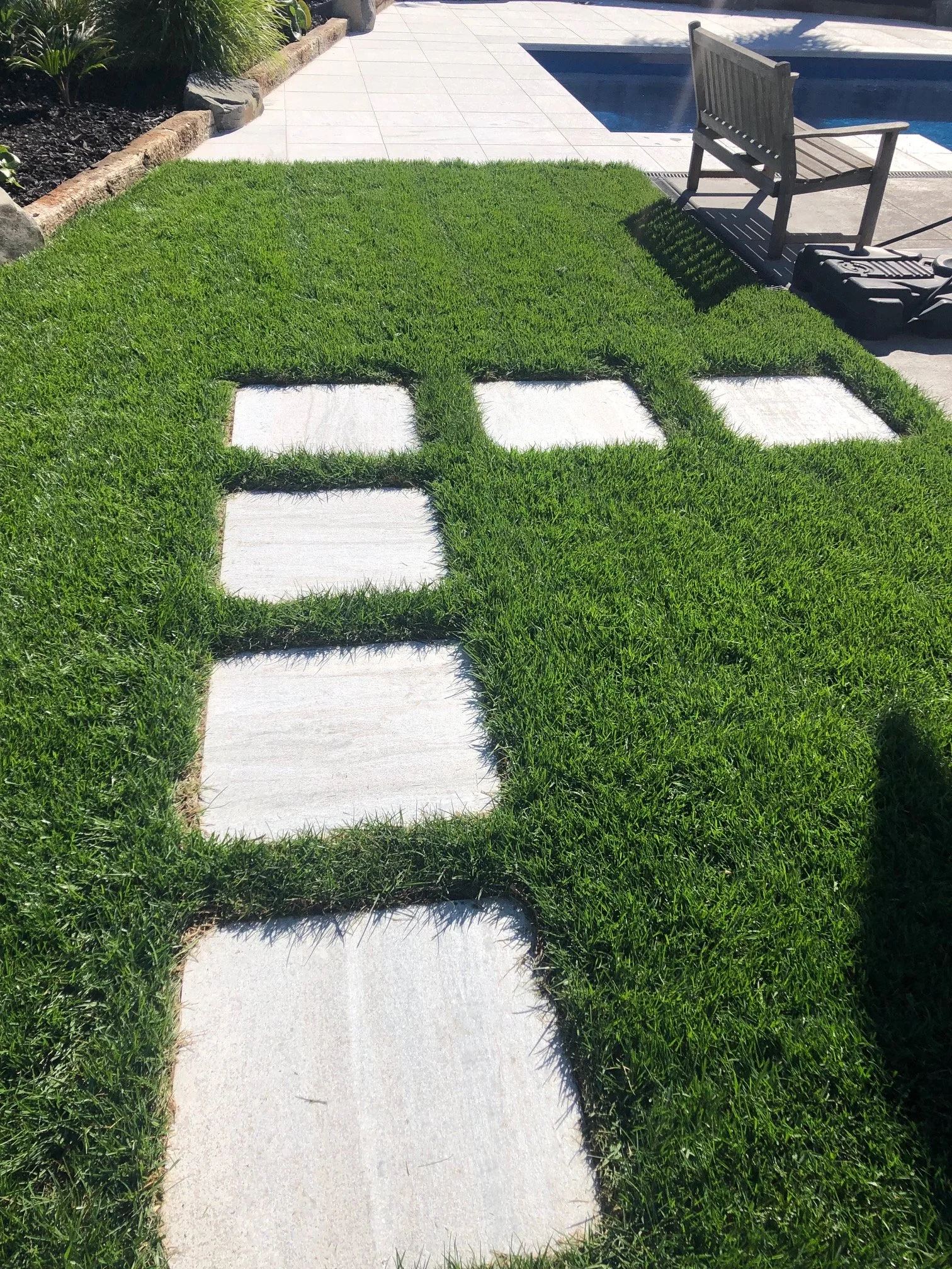 White Quartzite Paving (Copy) (Copy) (Copy) (Copy)