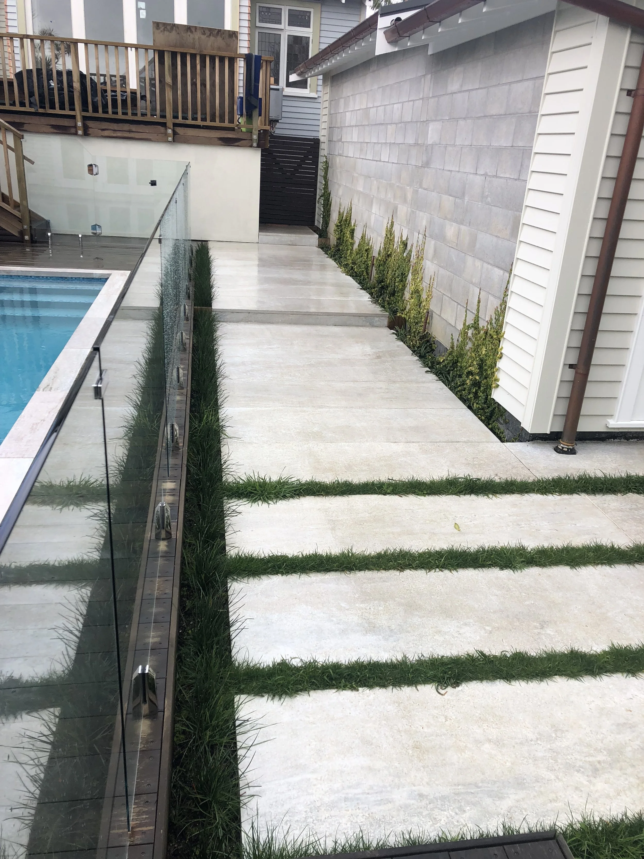 White Quartzite Paving (Copy) (Copy) (Copy) (Copy)