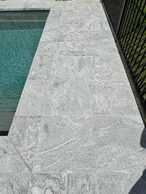 Aspen Granite Dropface Coping with 6x6 Paving (Copy)