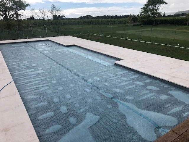 Chambolle Limestone Square Edge Coping with French Pattern Paving