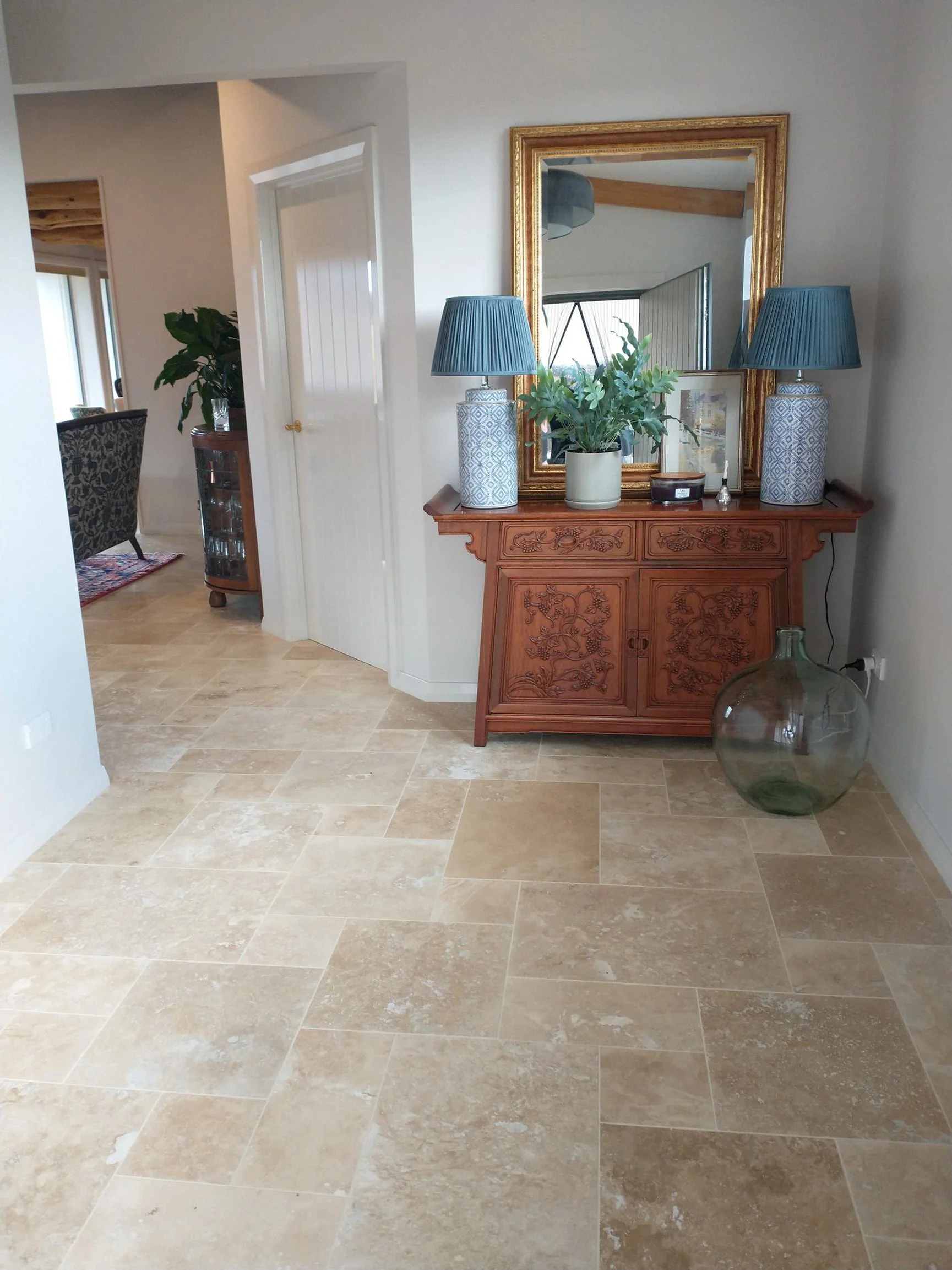 Classic Travertine Tiles French Pattern Honed &amp; Filled