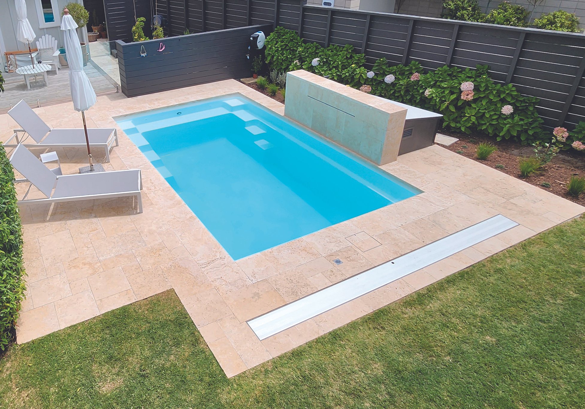 Classic Travertine French Pattern