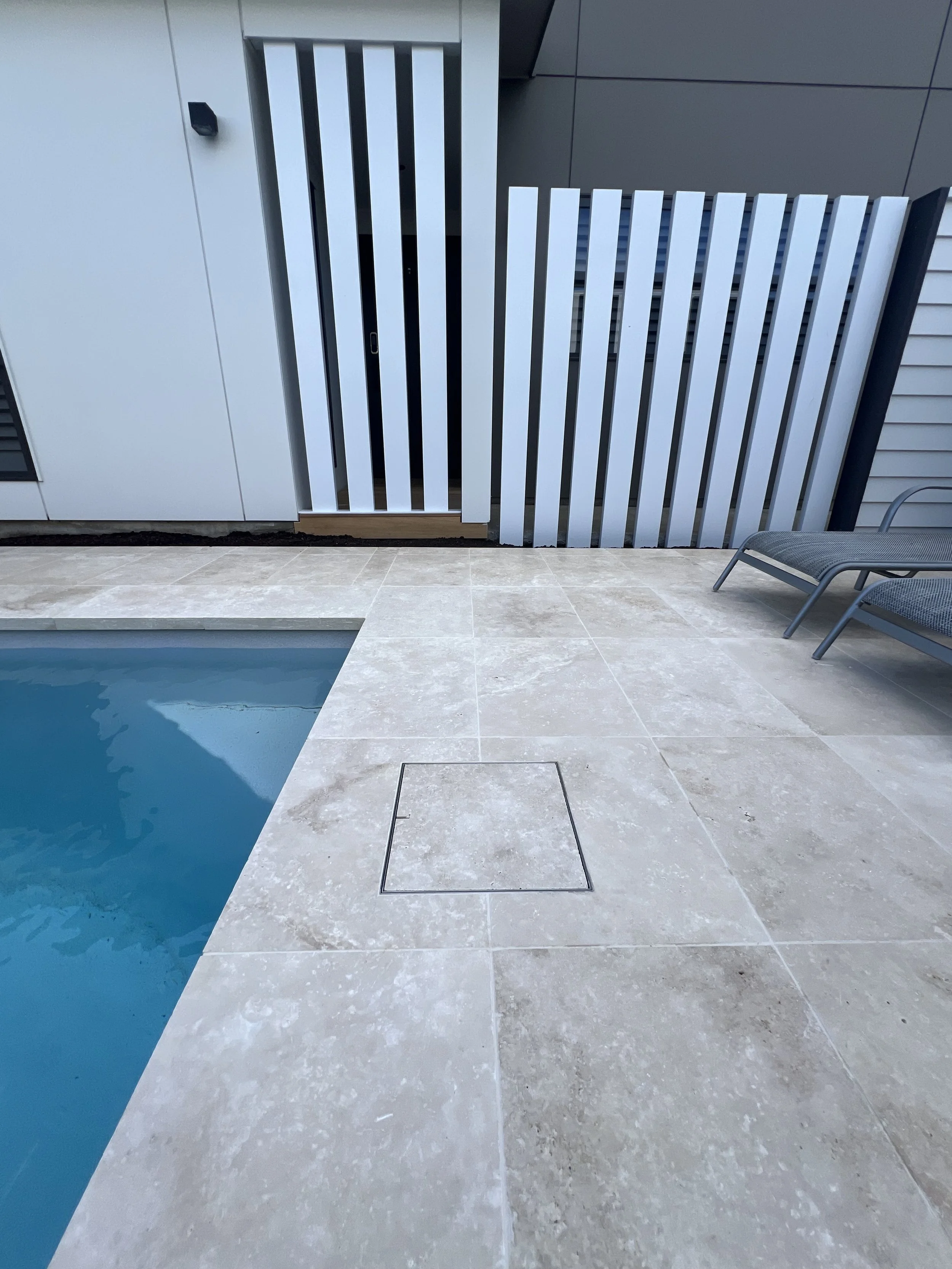 Classic Travertine Dropface Coping with 610 x 406mm Paving