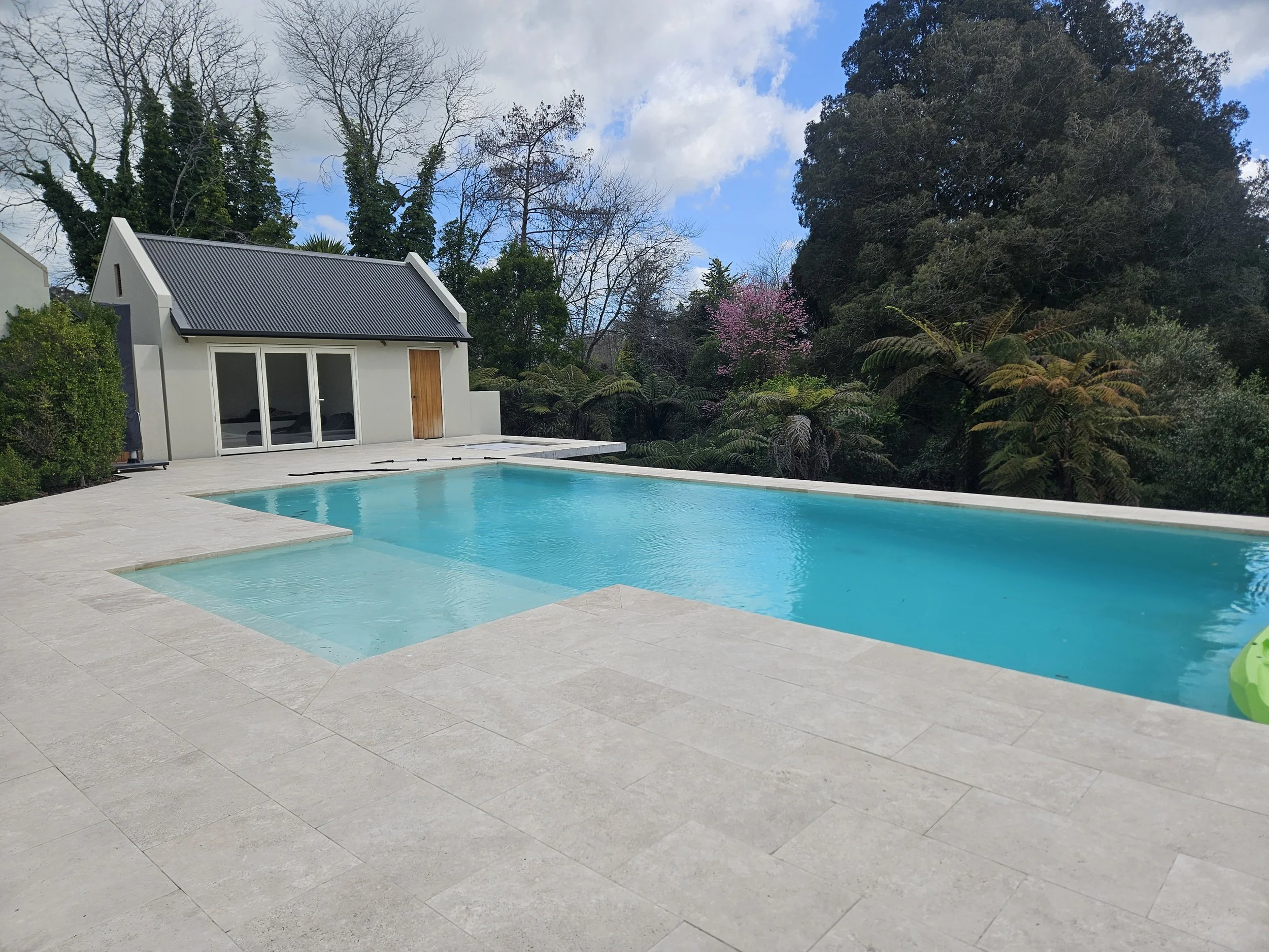 Classic Travertine Paving