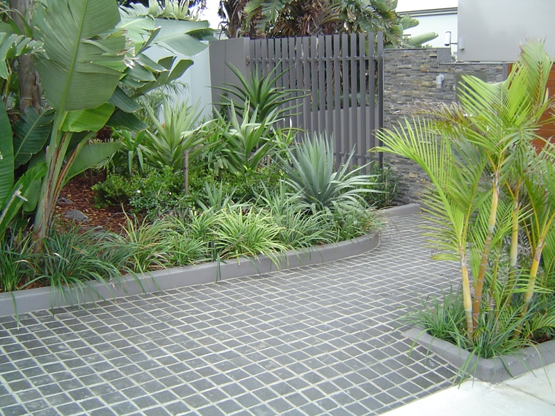 Bluestone Splitface Cobbles