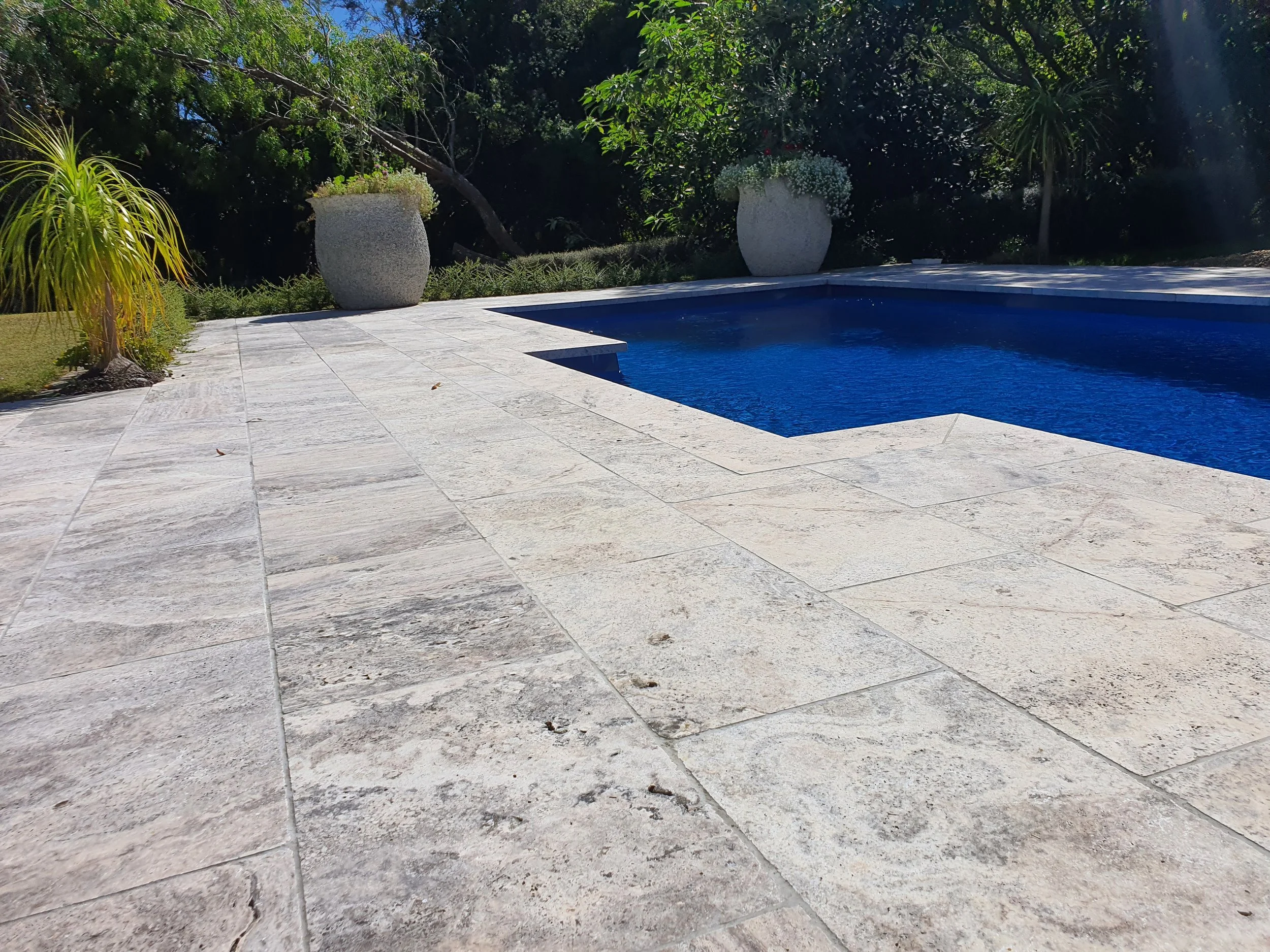 Silver Travertine Dropface Coping with 610x406 Paving