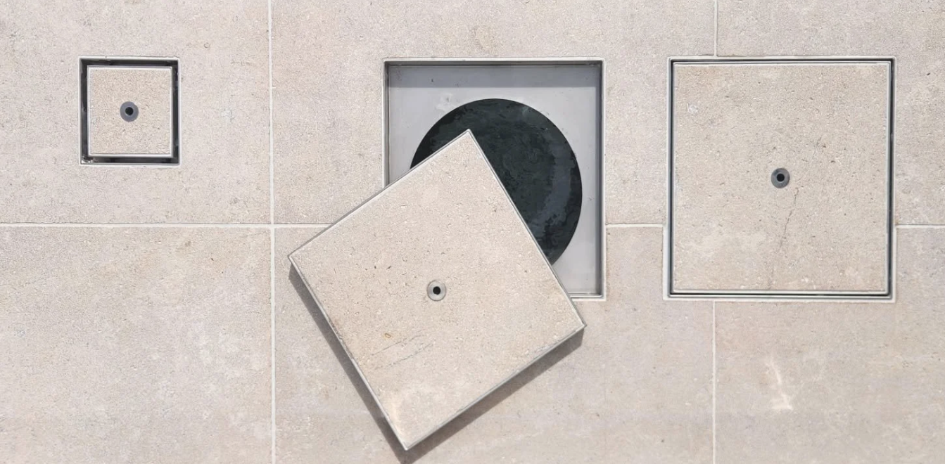 Bluescape Concealed Drain Lid - 135mm - 23-33mm depth