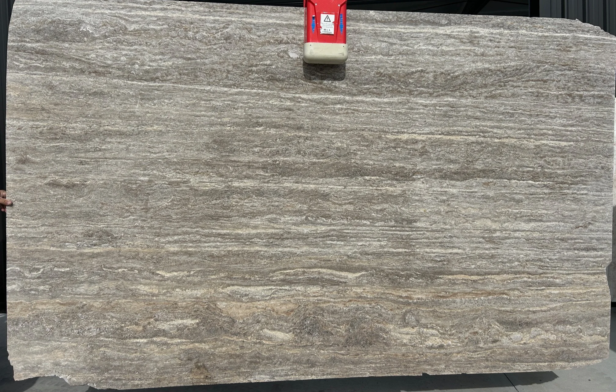 Silver Travertine Vein Cut