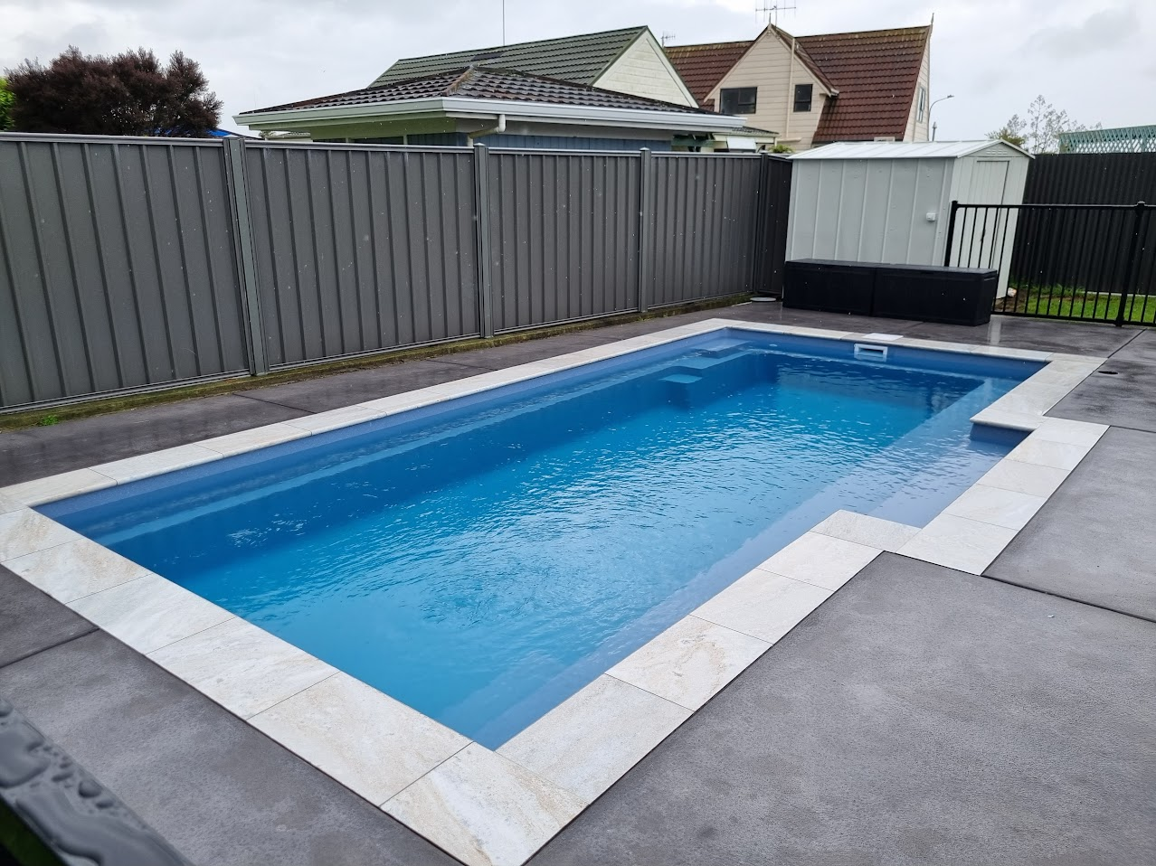 White Quartzite Bullnose.png