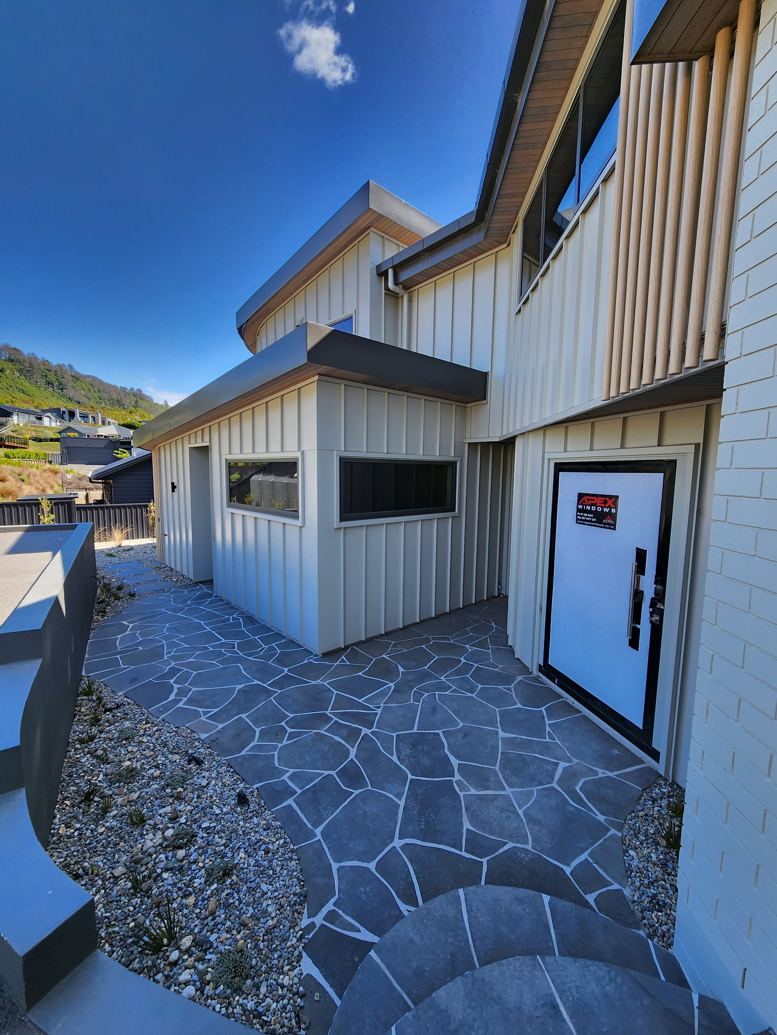 Bluestone Crazy Paving.jpg