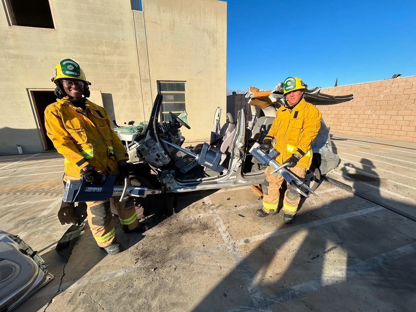 Check out our Probationary Firefighter/Paramedics Flores and Jones hard at work training! Keep up the great work 🙌🚒🚨👨&zwj;🚒👩&zwj;🚒

#montclair #mymontclair #montclairfire #montclairfirefighters #montclairfiredepartment #trainingdays #firefight
