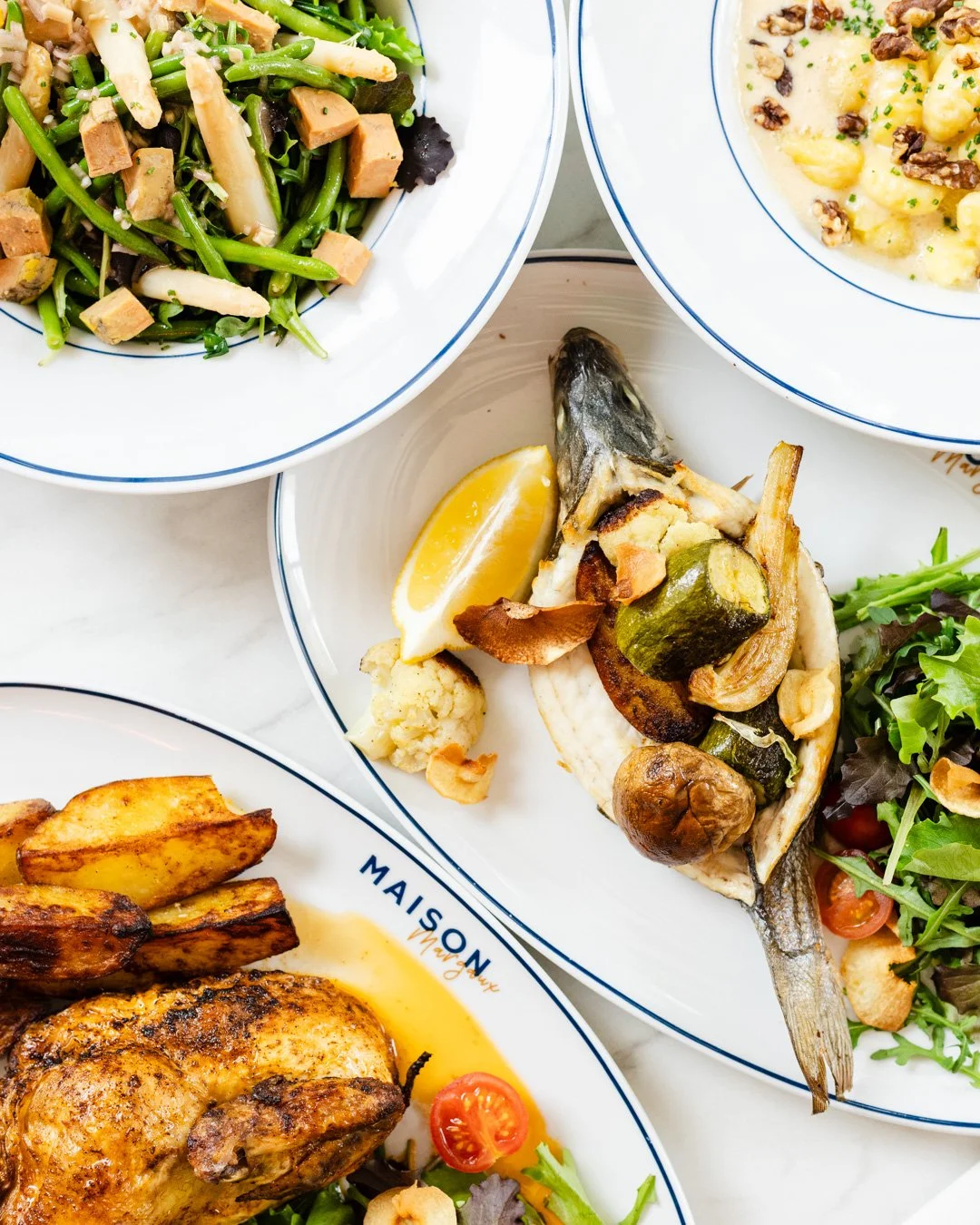 Maison Margaux service non stop breakfast, brunch, lunch, goûter, crêpes, gaufres, coffee shop, dîner, cocktails en terrasse à Nice dans un restaurant et brasserie parisienne