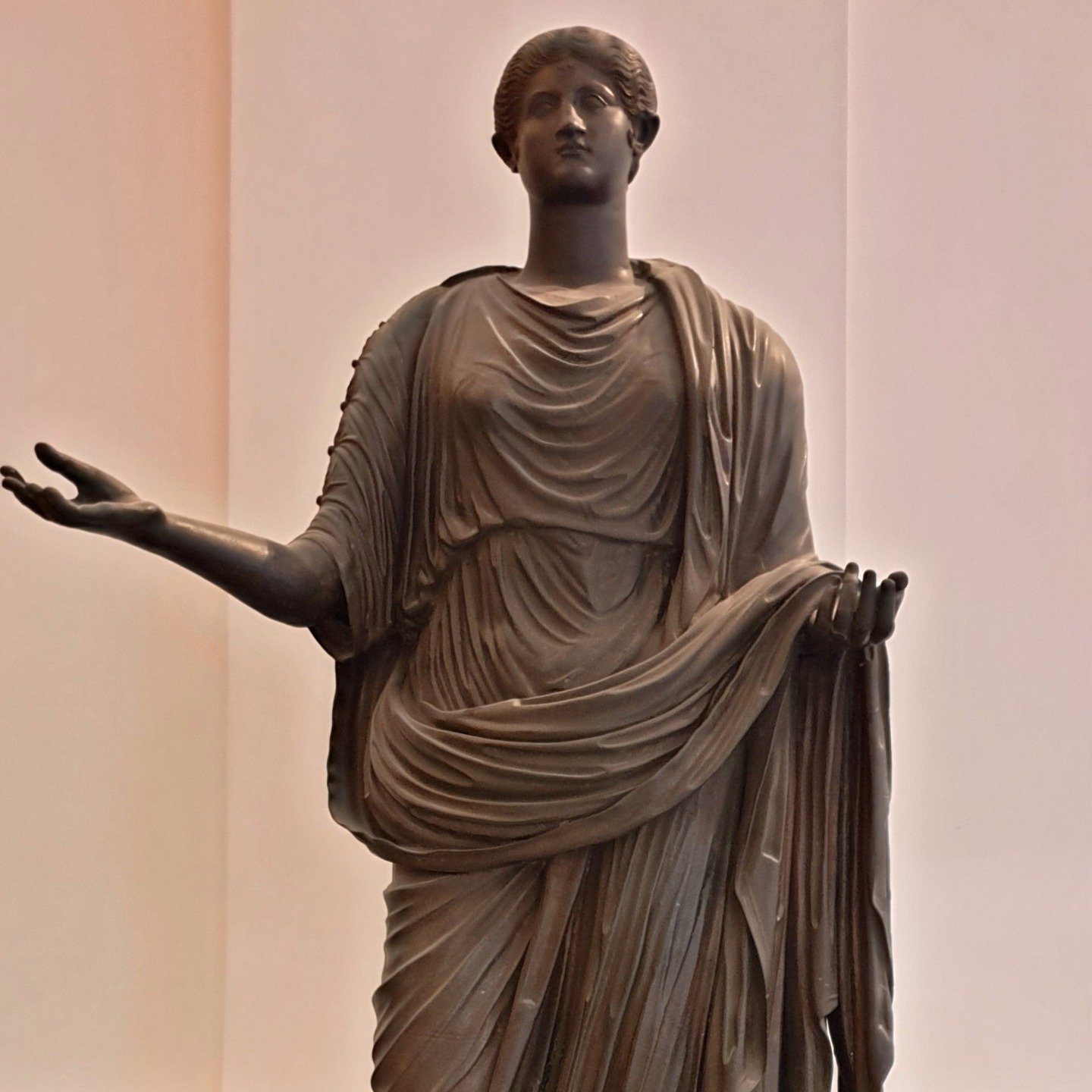 A fun connection between this week's article about Emma Southon's Apgrippina and my ancient Roman sports glasses article from last week: Colonia Agrippinensis, a city patronized by the empress Agrippina, became a center for the creation and trading o